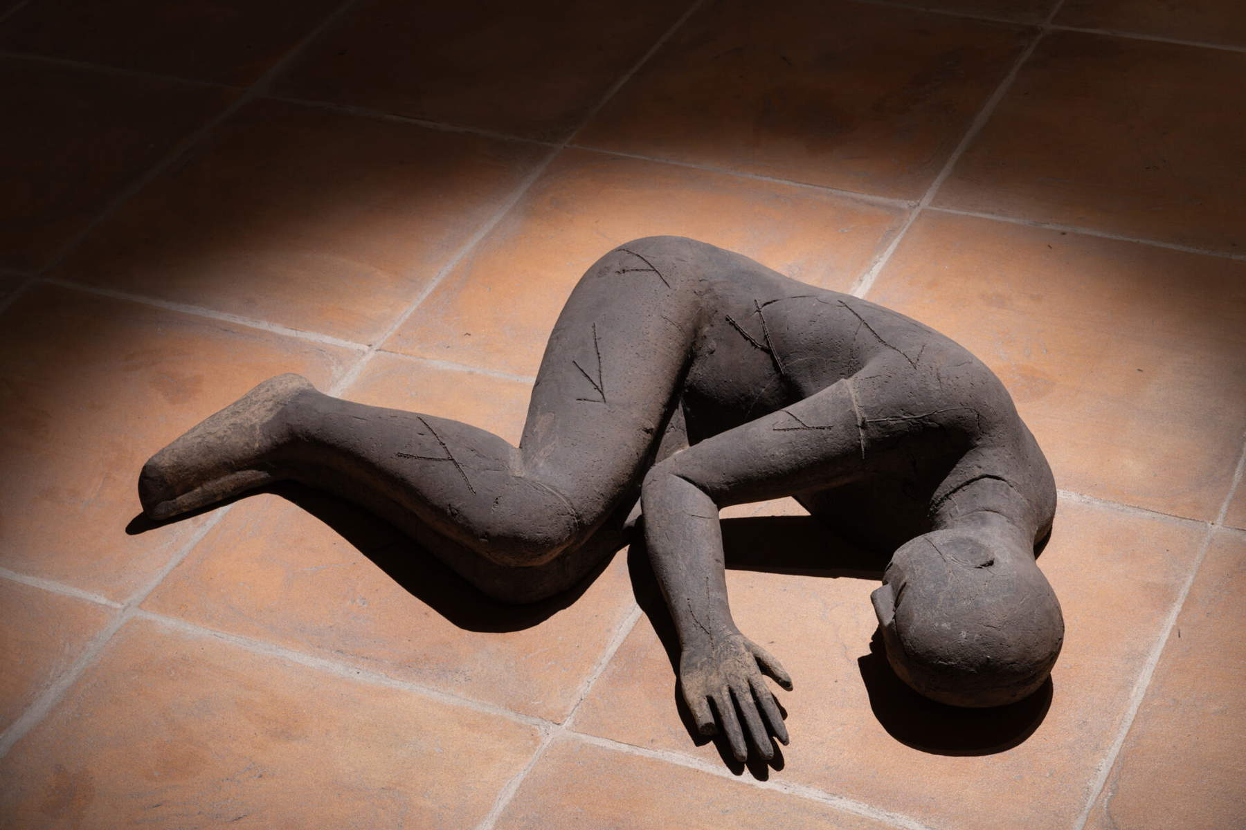 Mimmo Paladino, Sleepers. Photo: Lorenzo Palmieri