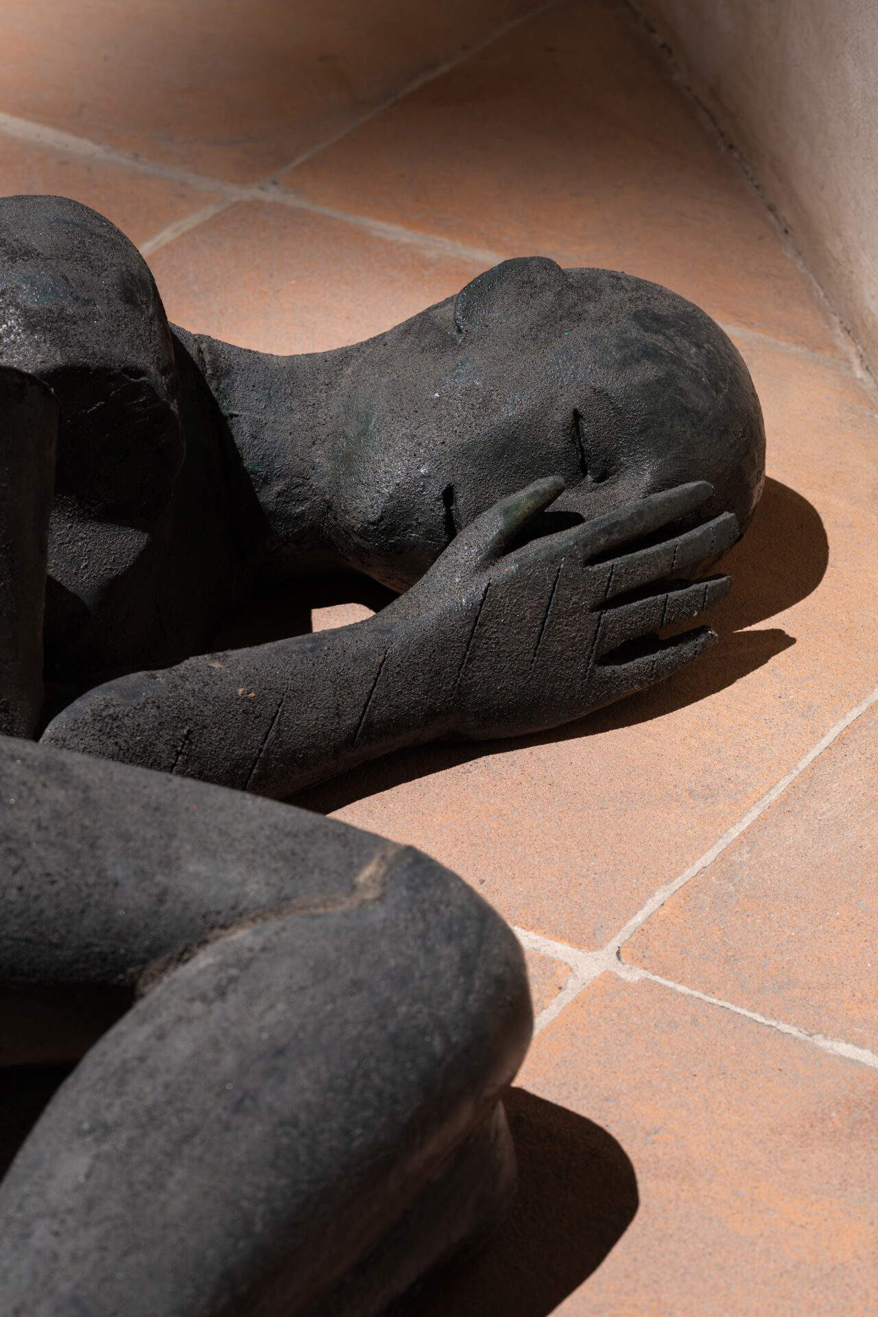 Mimmo Paladino, Sleepers. Photo: Lorenzo Palmieri