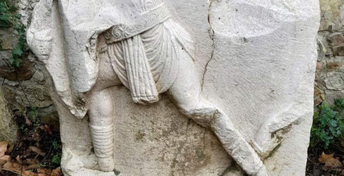 Apollosa (Benevento), römisches Grabdenkmal mit Gladiatorenszenen entdeckt