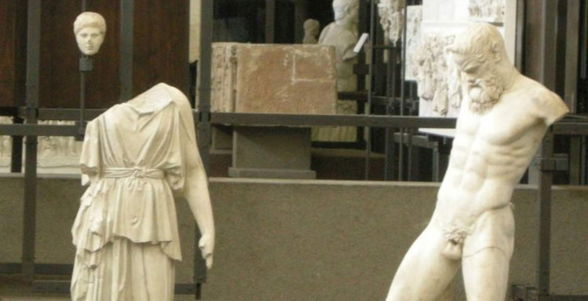 Flooding at the Vatican Museums: water on the statues of the Profane Gregorian