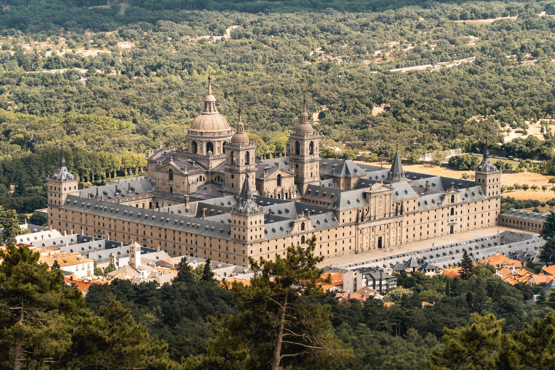 Kloster San Lorenzo de El Escorial. Foto: Wikimedia Commons | Zvonimir Stamenov – Creative Commons Attribution-Share Alike 4.0 International-Lizenz.