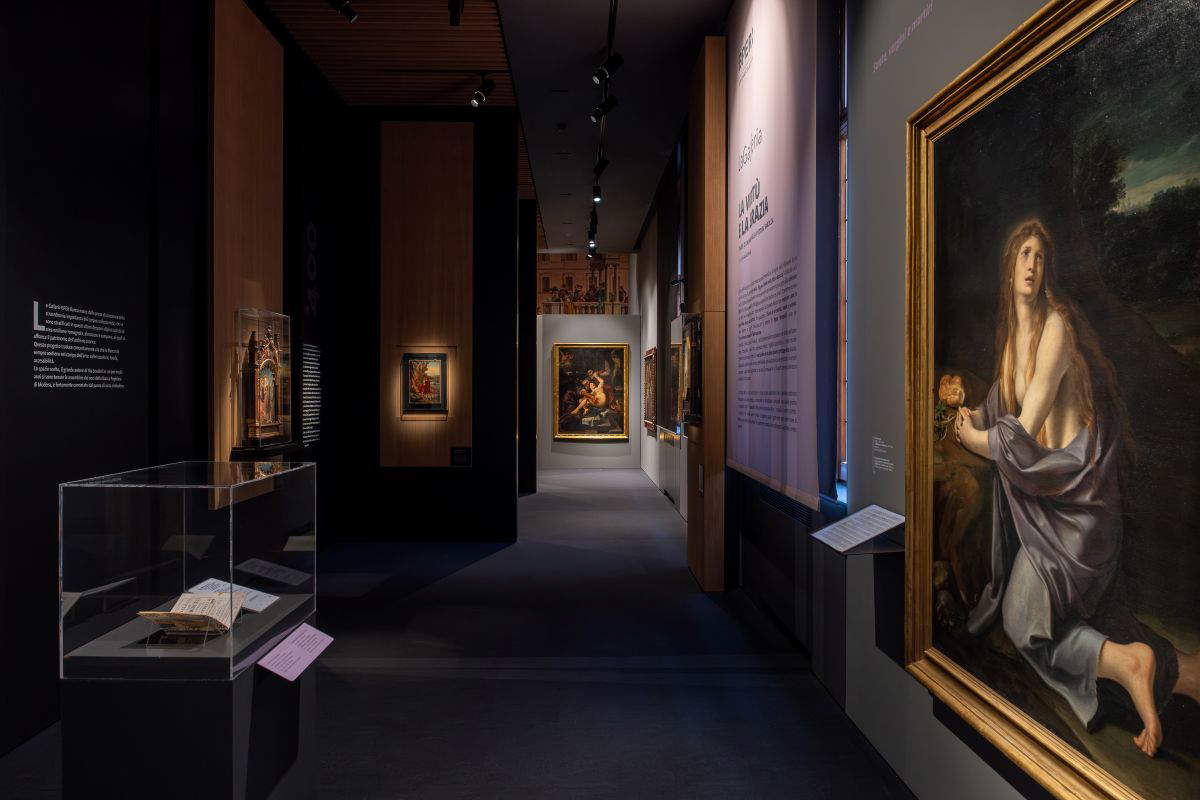 Aufbau der Ausstellung Virtue and Grace. Foto: BPER Galerie