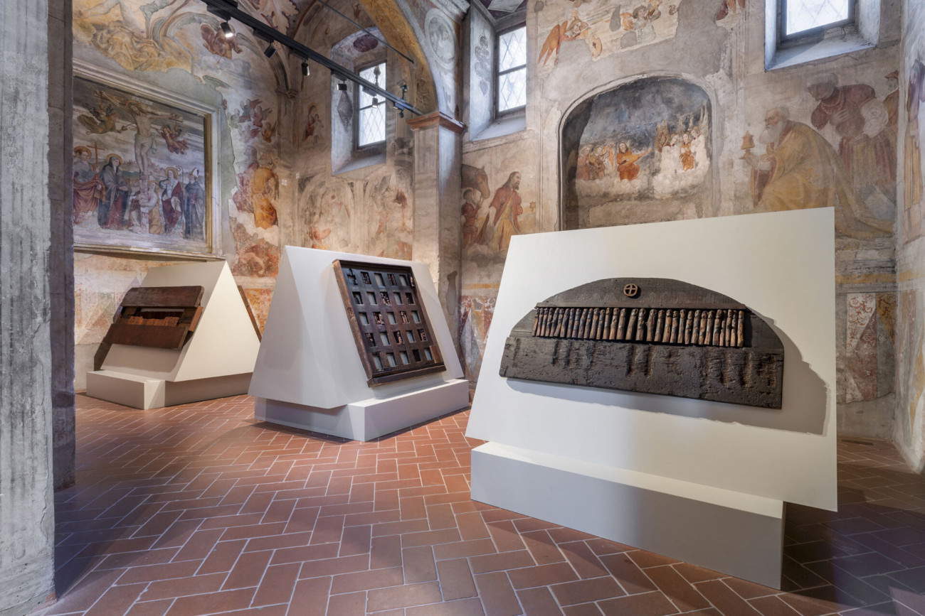 Allestimenti Franca Ghitti. Una storia di Altri Alfabeti, Brescia, Museo di Santa Giulia, 2026 &copy; Foto Ela Bialkowska, OKNO studio