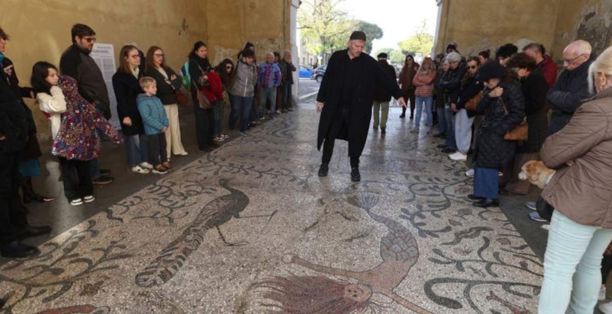 Ravenna will das Mosaik von Montalbini behalten. Aber die Superintendentur lässt es abbauen 