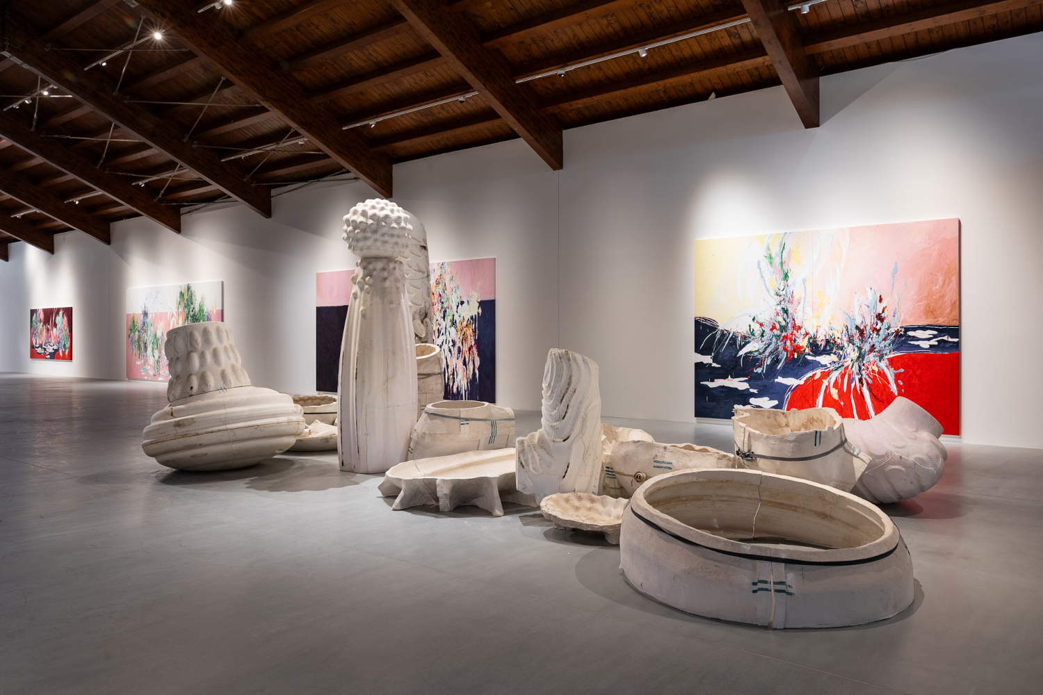 Arne Quinze, I'm a gardener (2026; OCA Oasy Contemporary Art and Architecture). Foto: Mattia Marasco