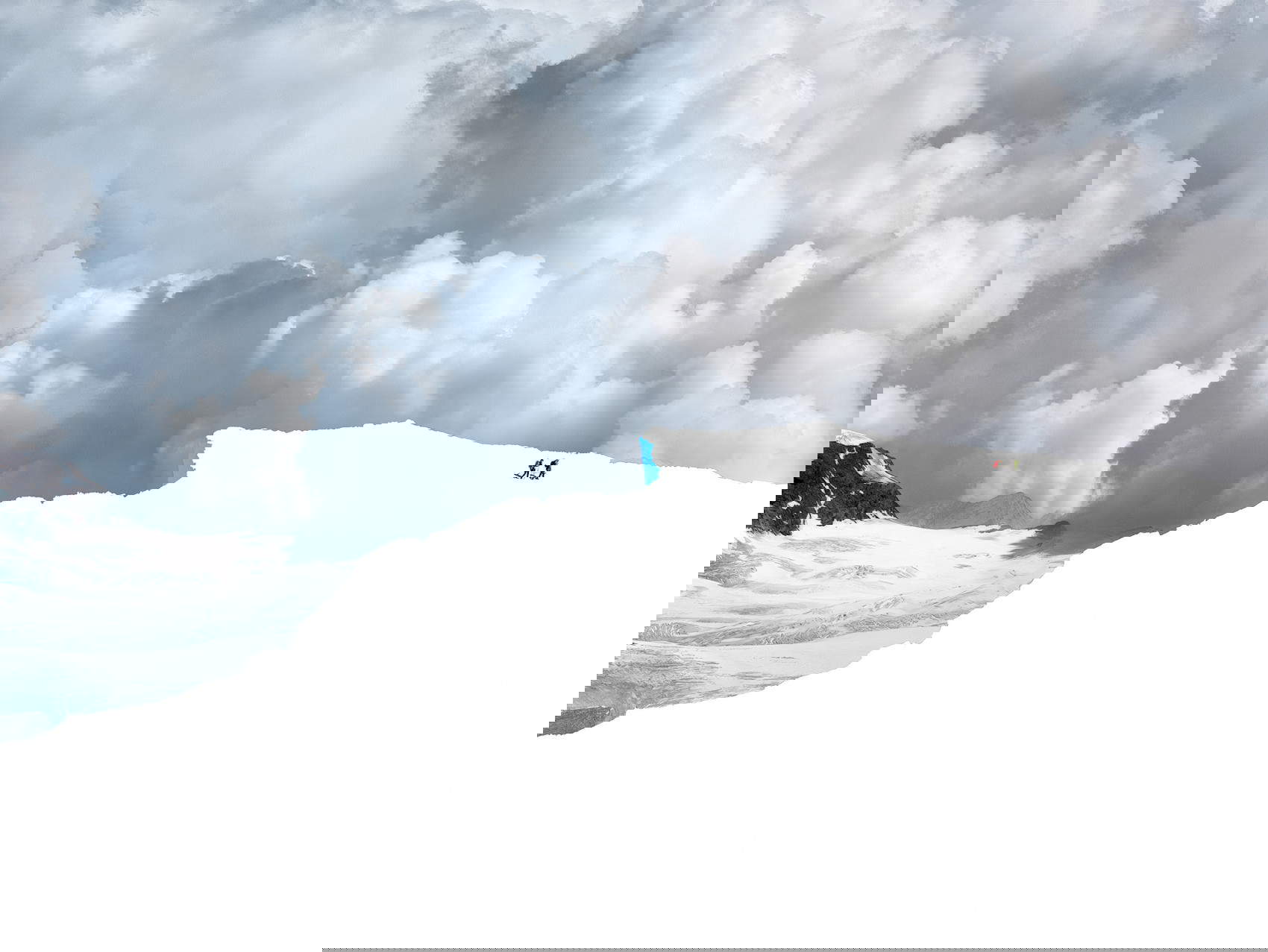 Olivo Barbieri, Alps Geographies and People (2012) &copy; Olivo Barbieri. Su gentile concessione di Yancey Richardson Gallery New York