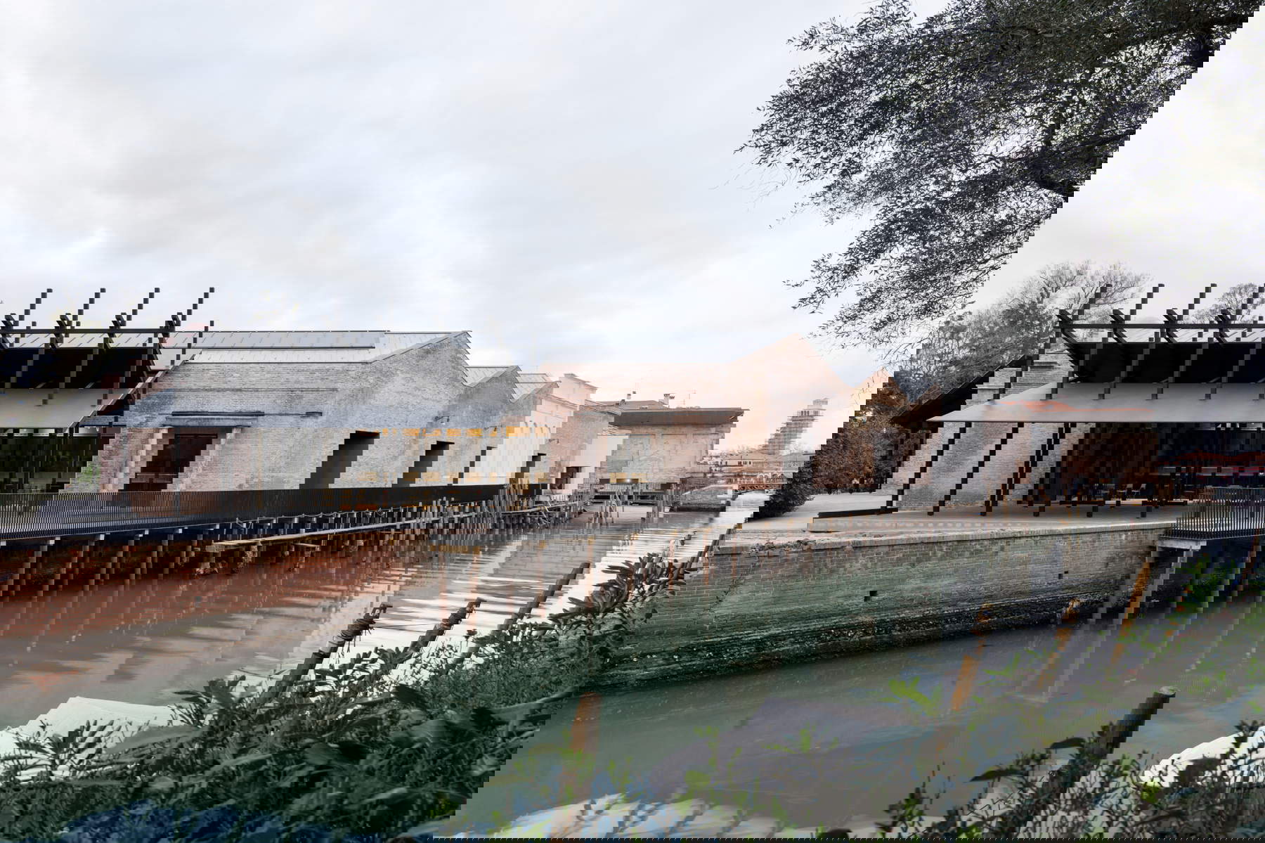 Rio dei Giardini elevation. Photo by Marco Cappelletti. Marci Cappelletti Studio. Courtesy of La Biennale di Venezia.