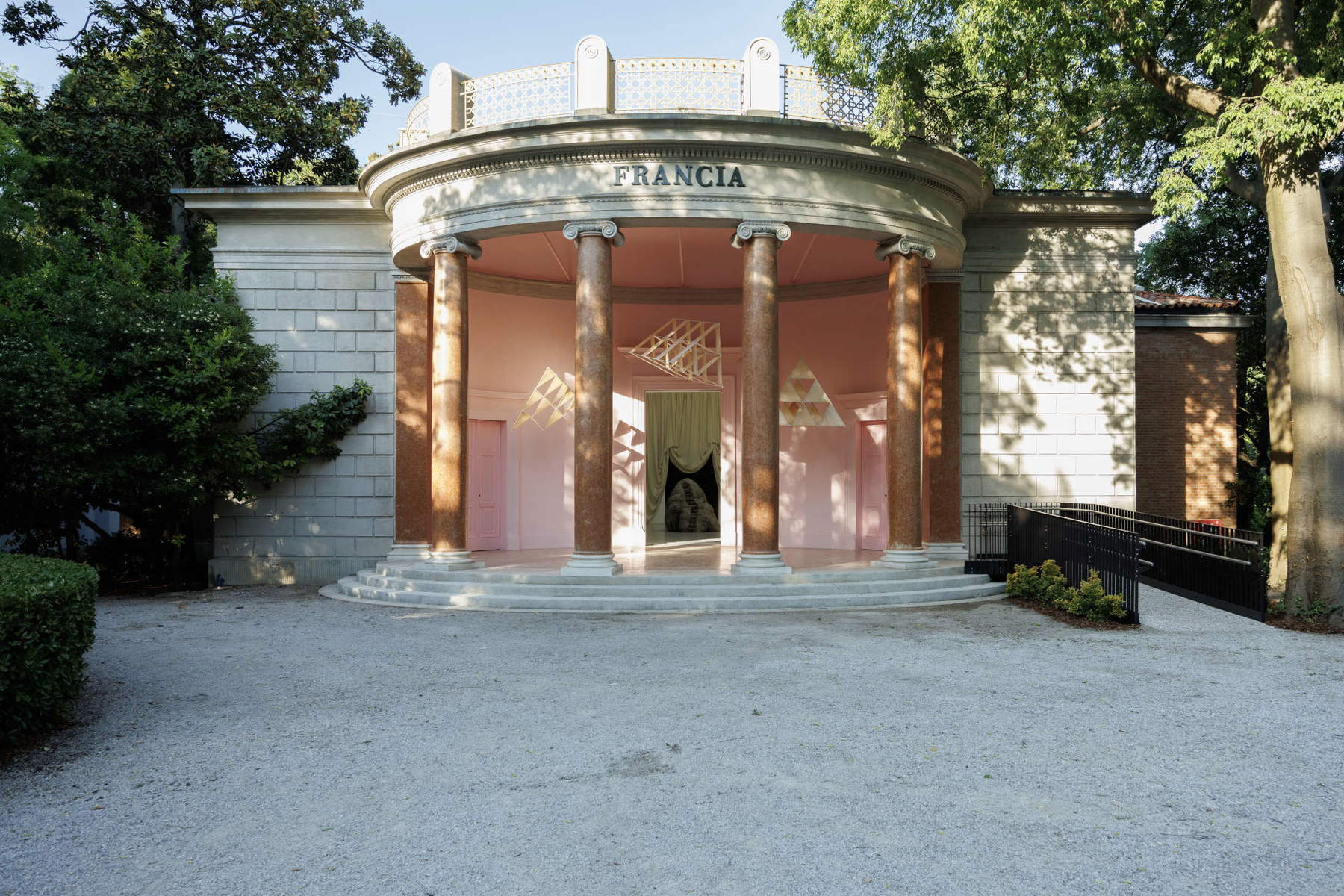 Französischer Pavillon auf der Biennale von Venedig 2026. Foto: Jacopo Salvi