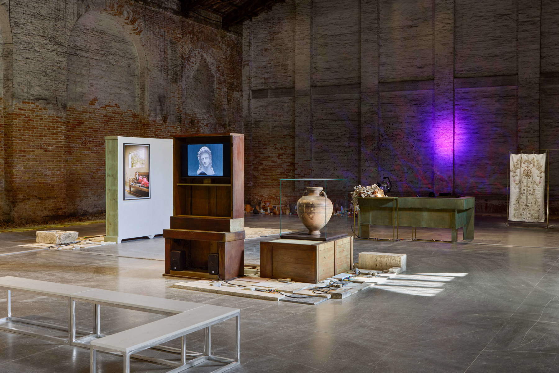 Con te con tutto, il progetto di Chiara Camoni per il Padiglione Italia alla Biennale di Venezia 2026