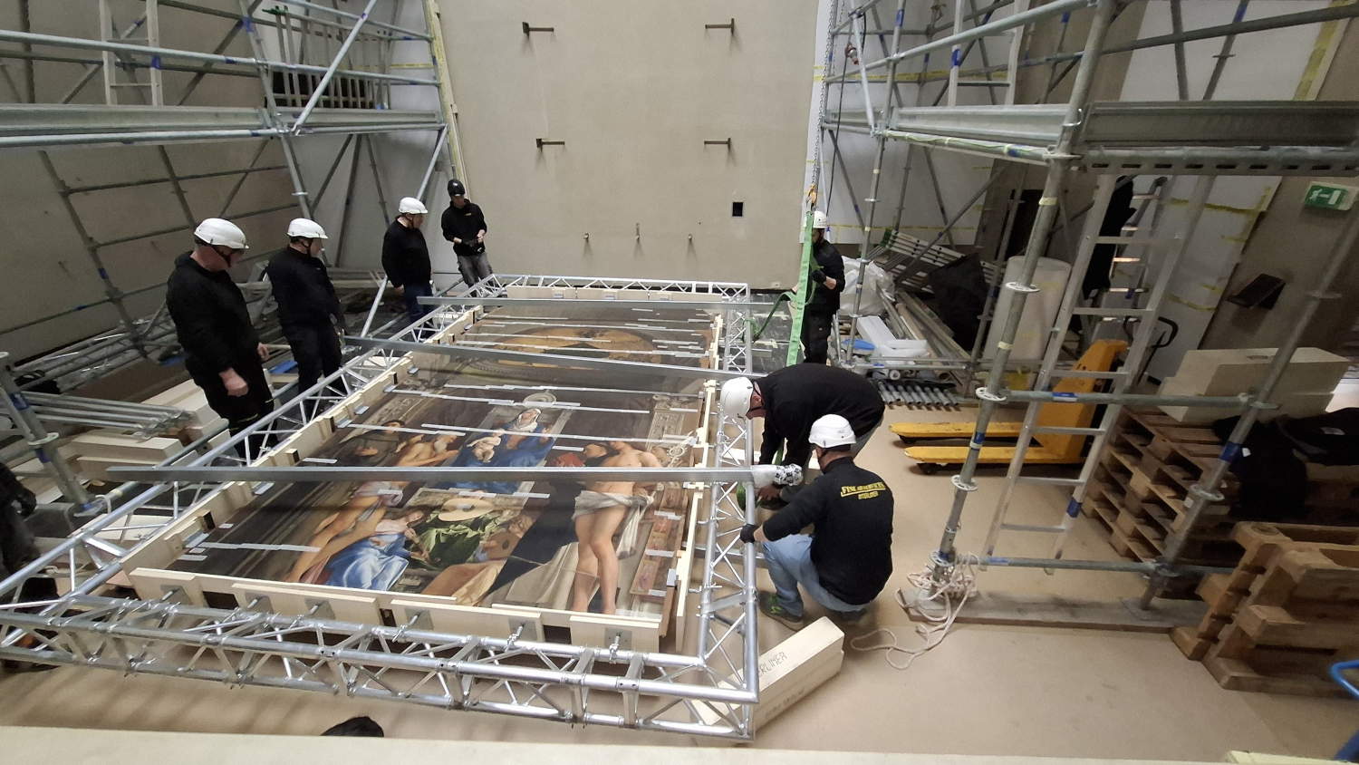 Die einzelnen Phasen der Bearbeitung des Werks. Foto: Serena Bidorini