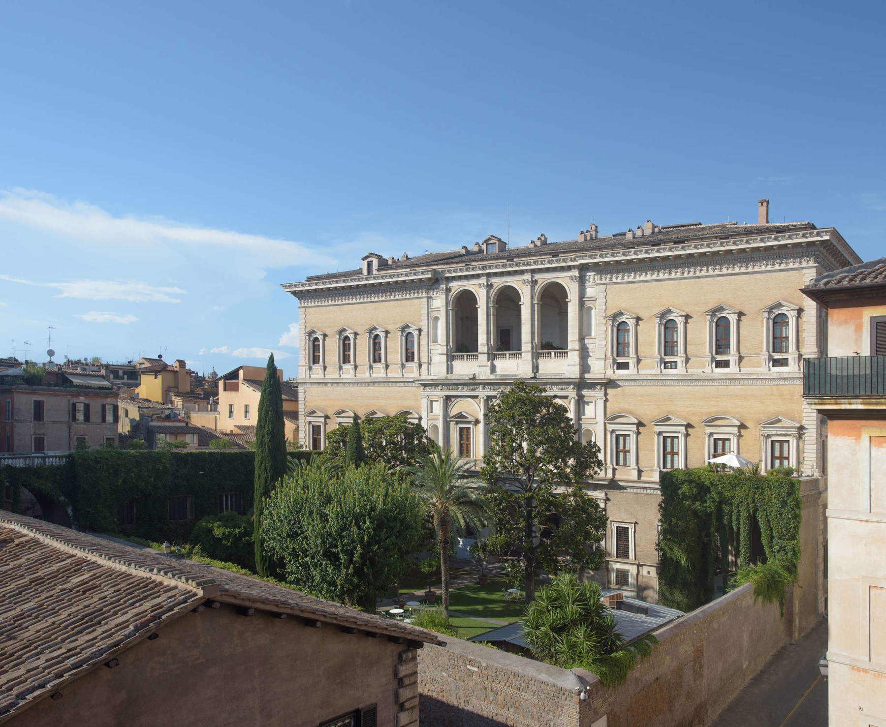 Palais Farnèse, façade côté jardins à l'issue des travaux (juillet 2026), vue panoramique. Photo : Mauro Coen