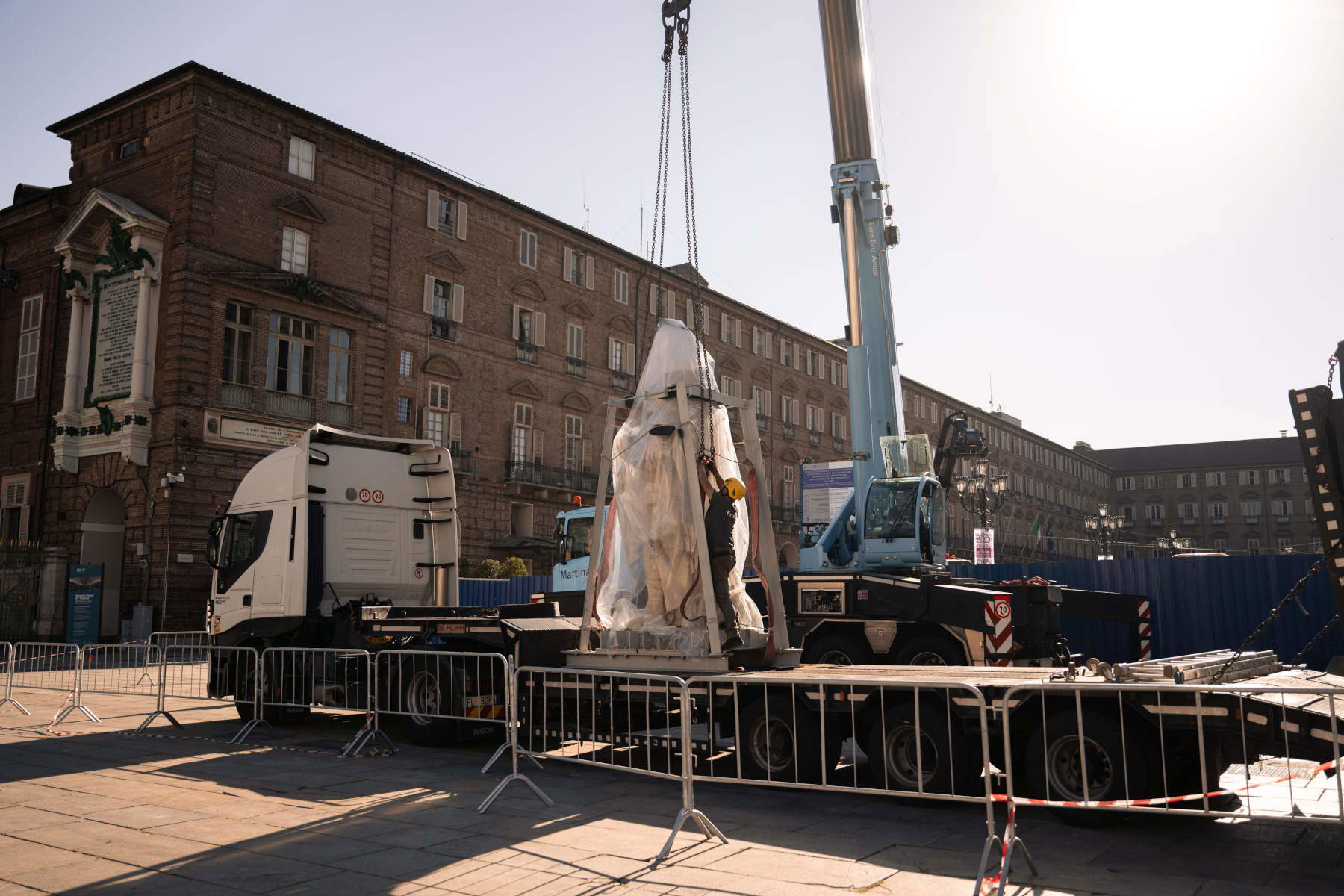 The four large allegorical statues are being placed in the Carlo Emanuele I Gallery of Palazzo Madama. Photo: Alessio Bergadano