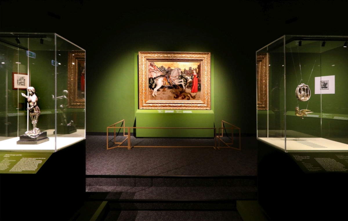 Installationsansicht der Ausstellung St. George. Die Reise eines heiligen Ritters