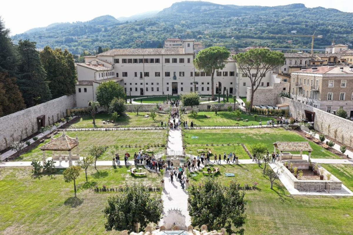 Palazzo Saladini Pilastri, Ascoli Piceno. Foto &copy; Leonardo Stracci