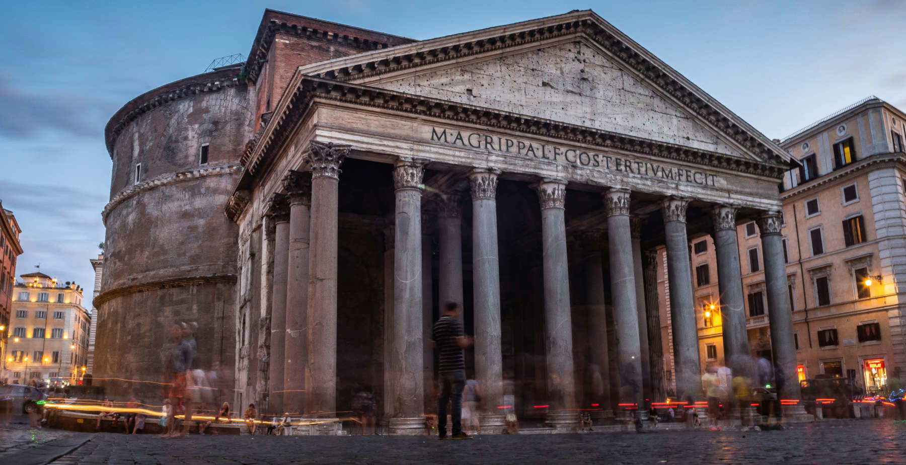 Throughout August, the Colosseum and the Pantheon in Rome will be open until nightfall
