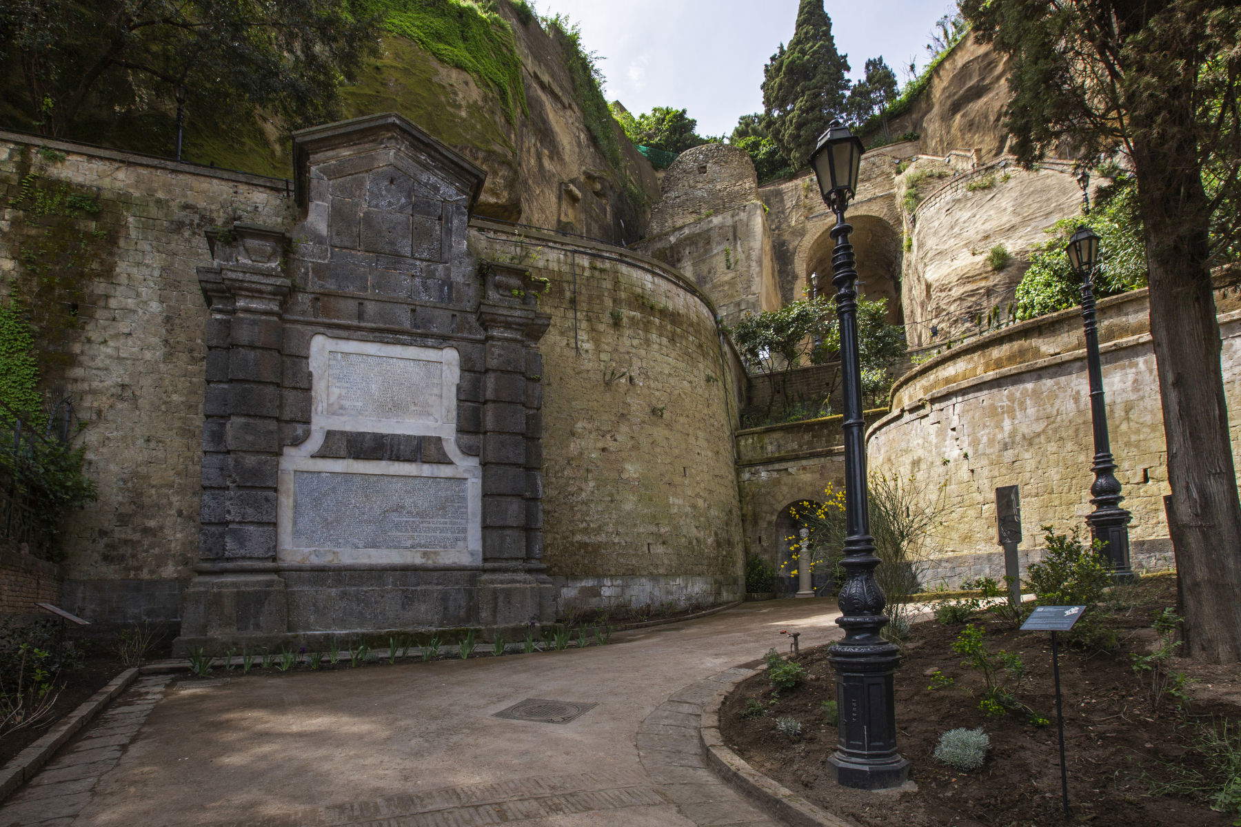 Parco delle Tombe di Virgilio e Leopardi. Foto: Ministero della Cultura &ndash; A.Cardone