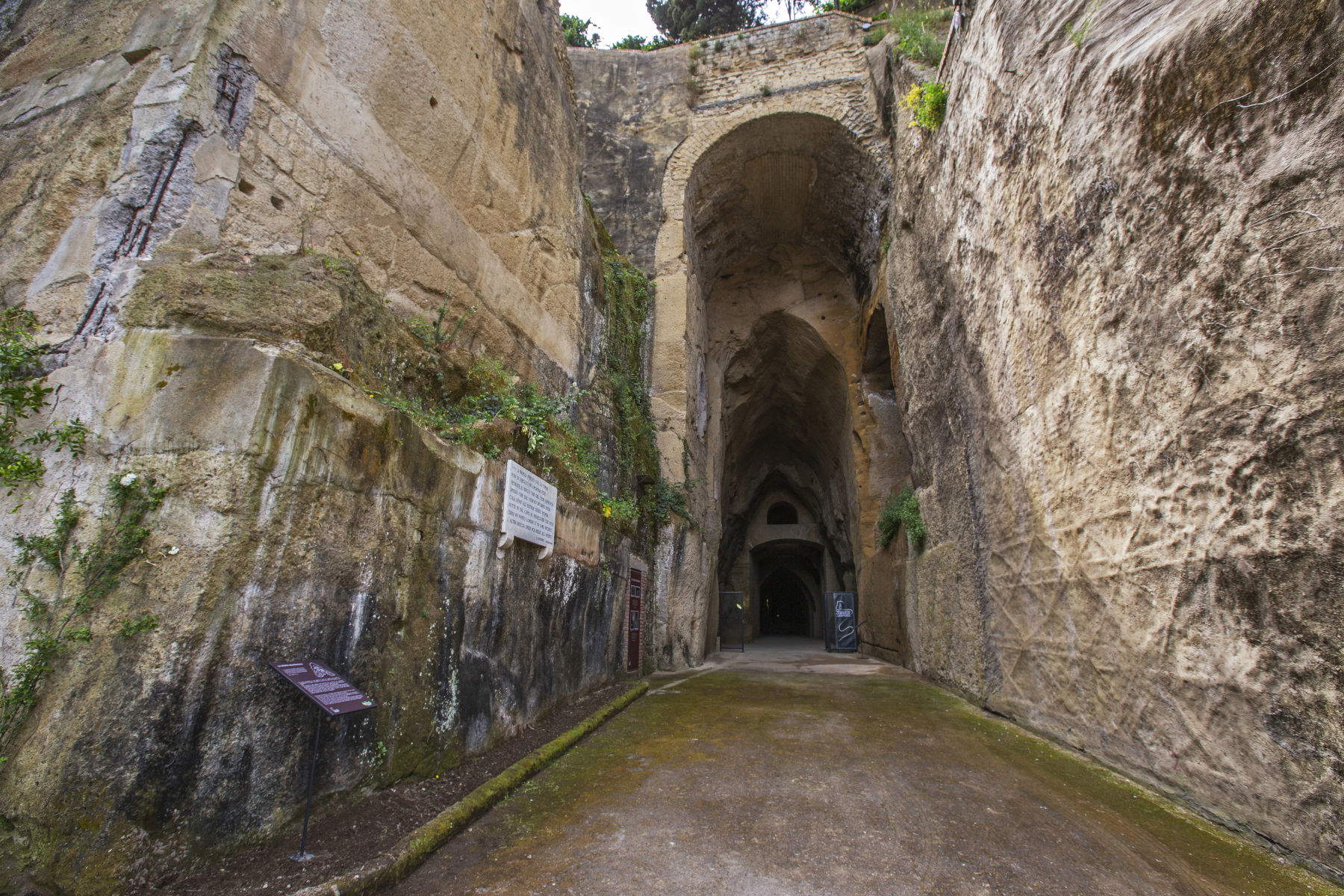 Parco delle Tombe di Virgilio e Leopardi. Foto: Ministero della Cultura &ndash; A.Cardone