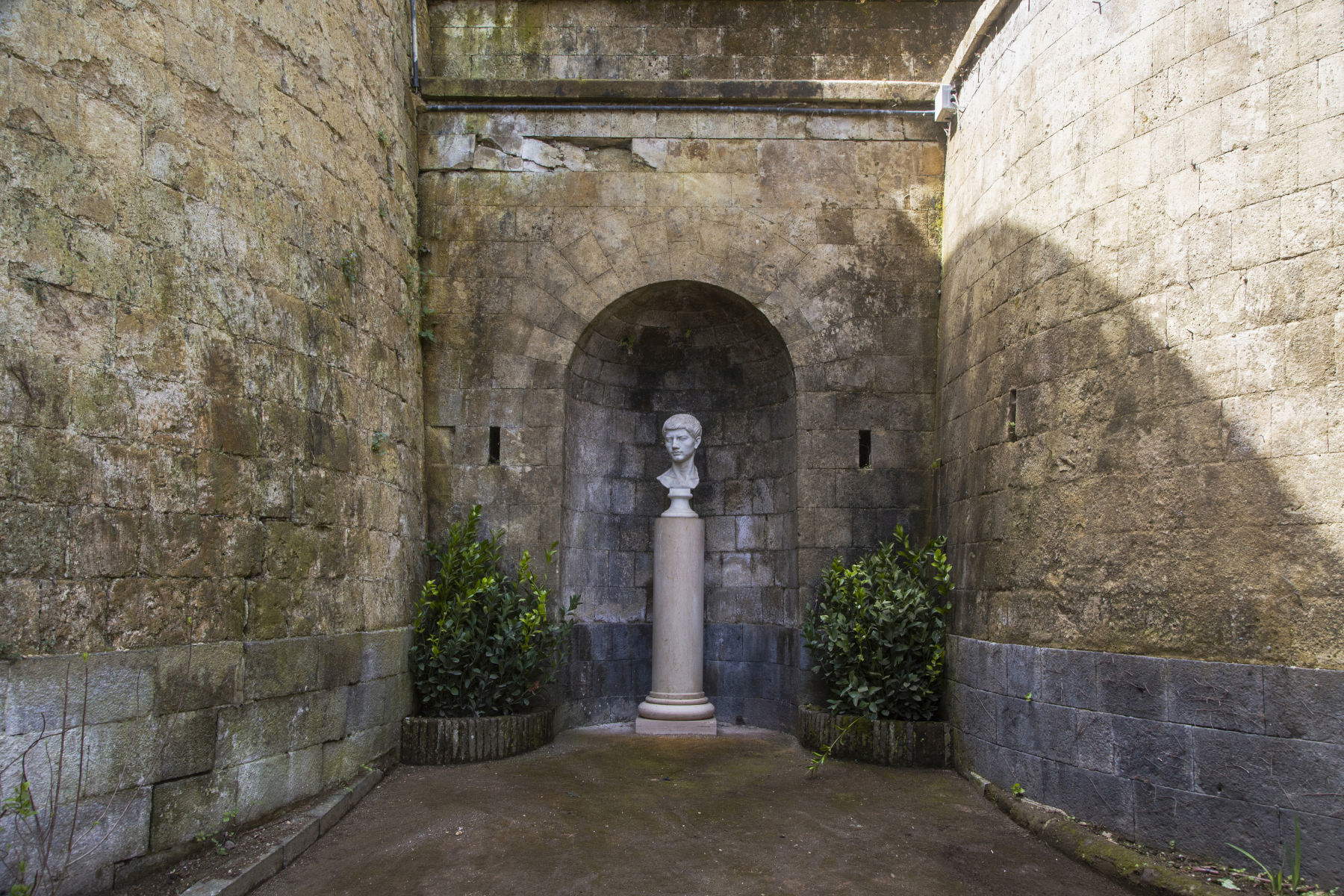 Parco delle Tombe di Virgilio e Leopardi. Foto: Ministero della Cultura &ndash; A.Cardone
