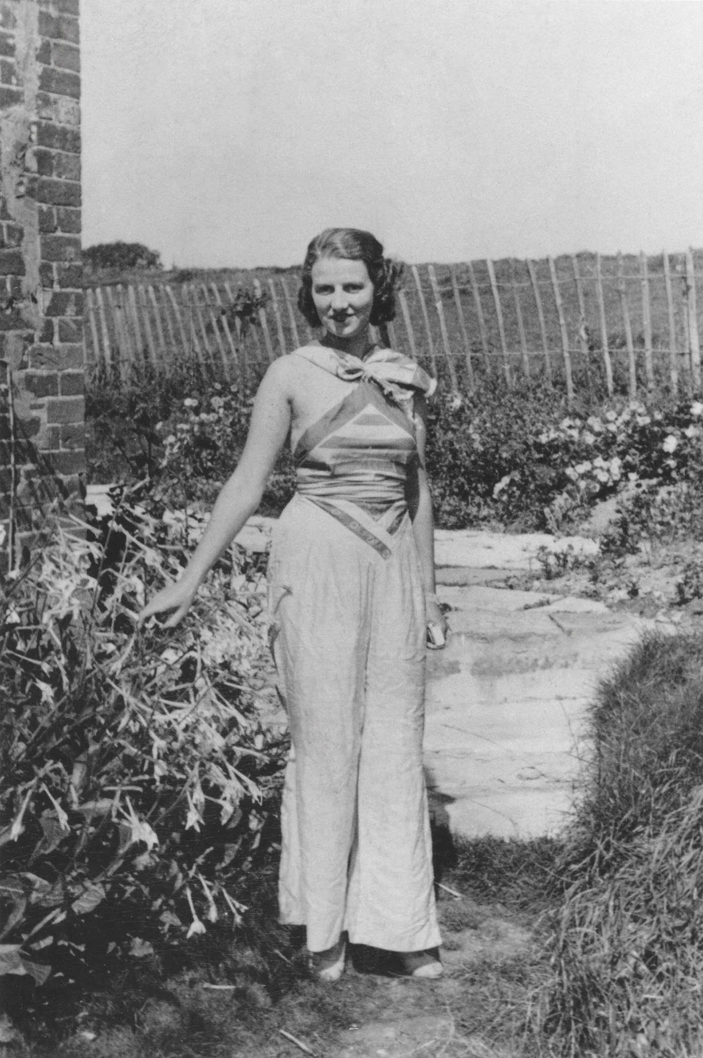 Peggy Guggenheim in der Hayford Hall (um 1934; Privatsammlung)