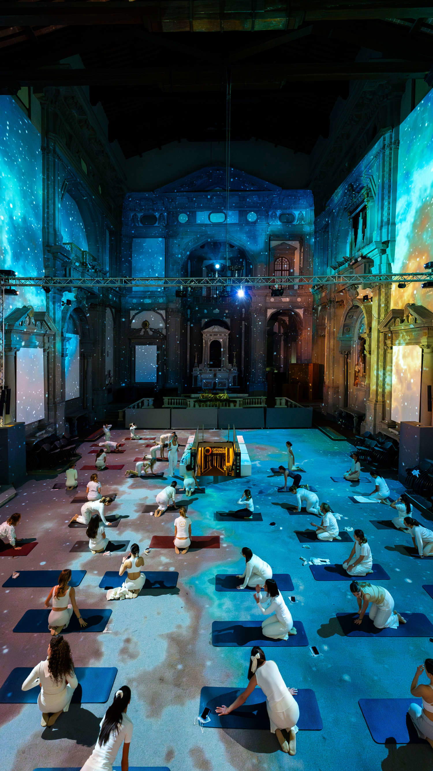Pilates in der ehemaligen Kirche von Santo Stefano al Ponte, der heutigen Kathedrale des Bildes. Foto: Cross Media Group
