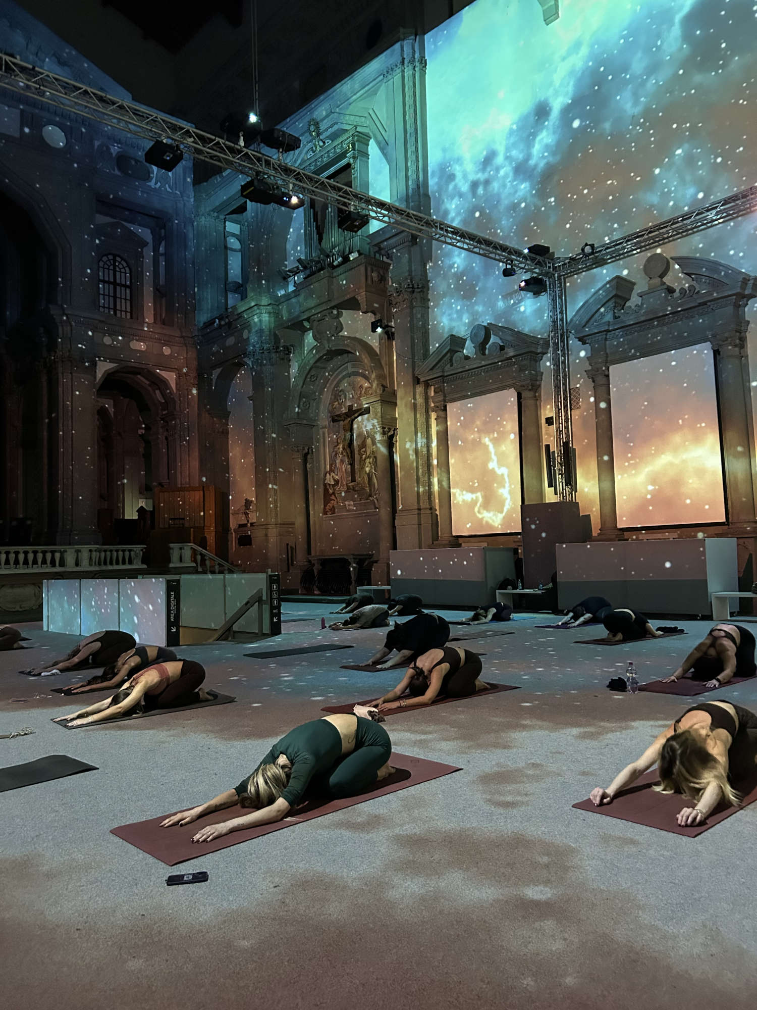 Pilates in der ehemaligen Kirche von Santo Stefano al Ponte, der heutigen Kathedrale des Bildes. Foto: Cross Media Group