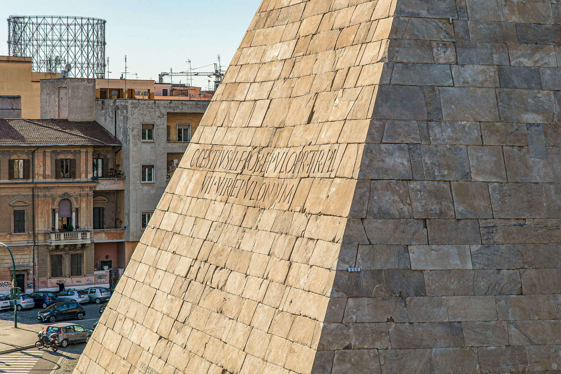 Piramide Cestia. Foto: Fabio Caricchia