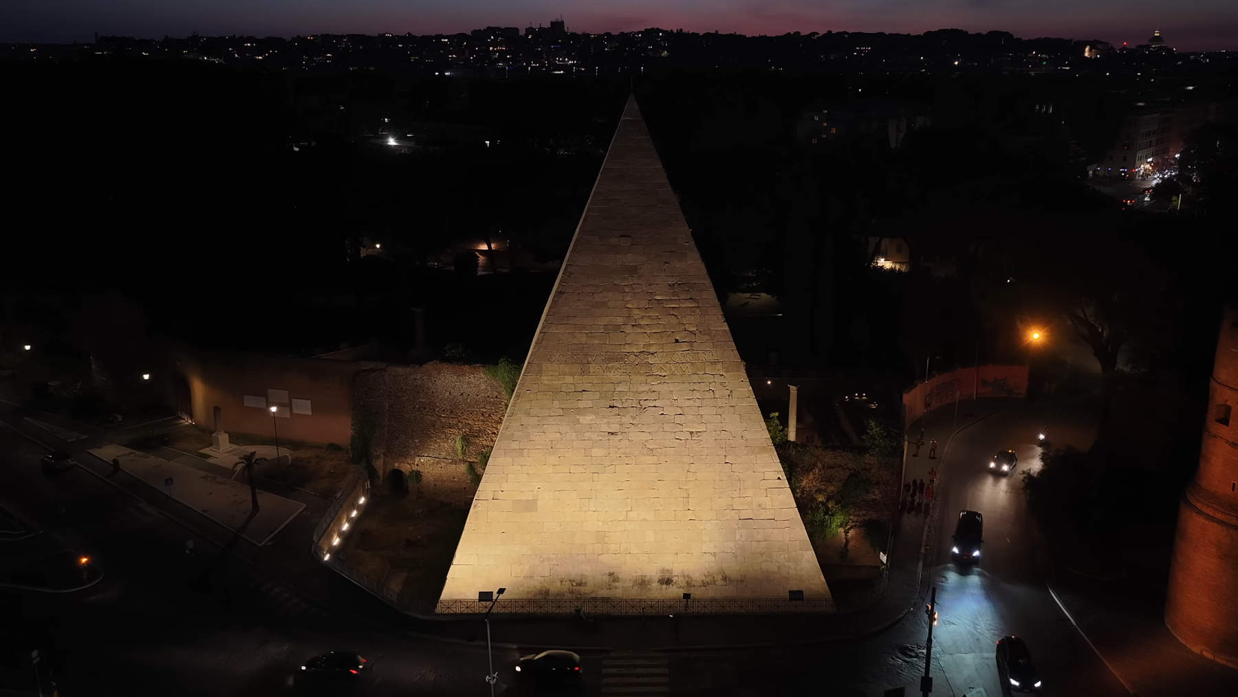 La Pyramide de Cestius
