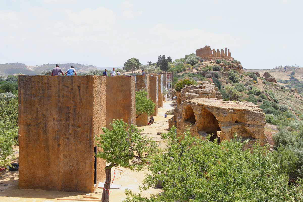 Fabrizio Plessi, Monumenta nella Valle dei Templi