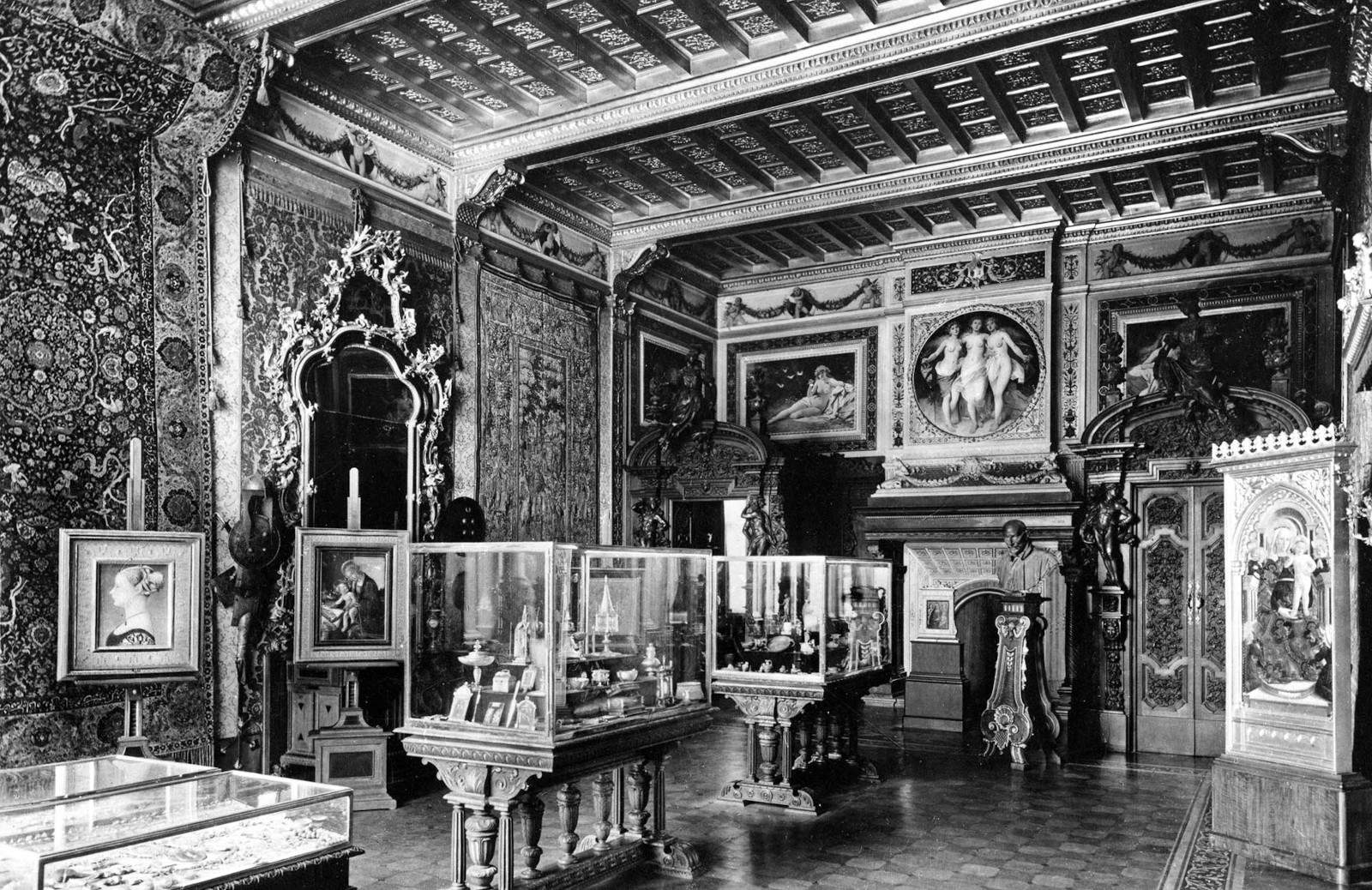 Der Goldene Saal des Poldi-Pezzoli-Museums. Foto: Alinari, Ende des 19. Jahrhunderts