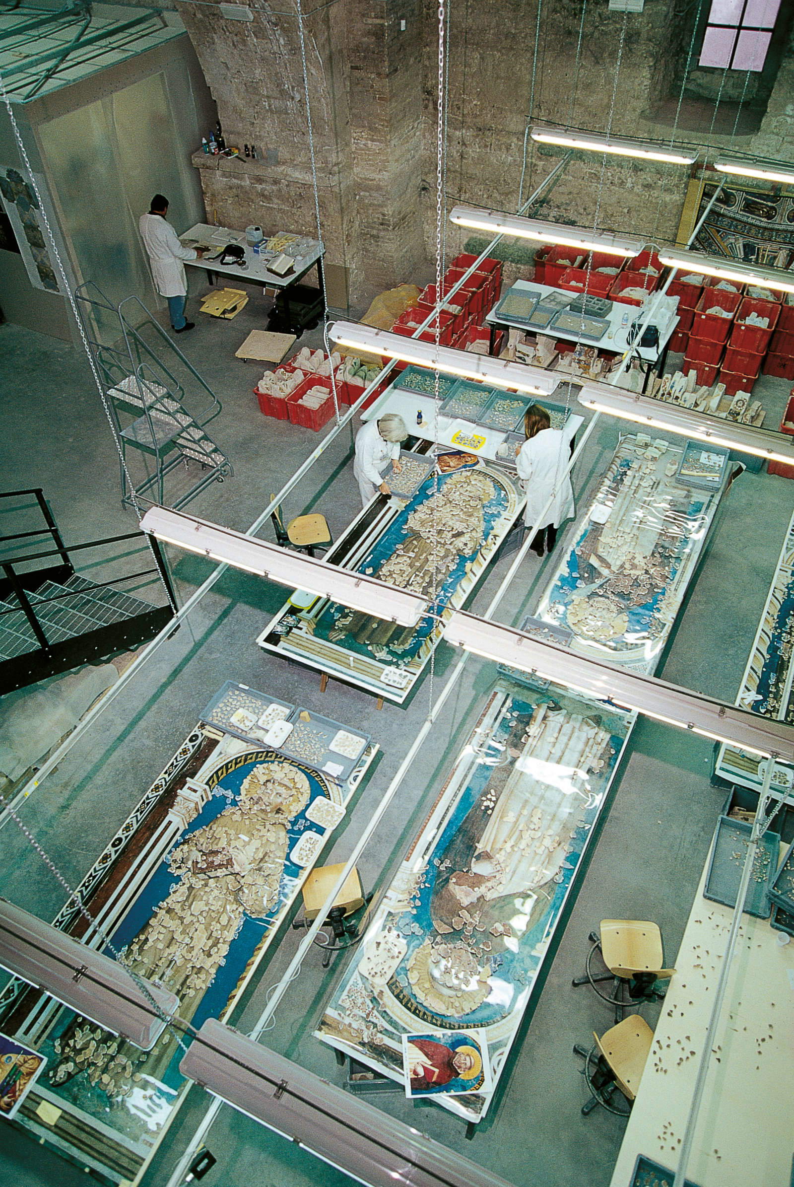 1997, earthquake and restoration of the Basilica of St. Francis. Photo: Ghigo Roli