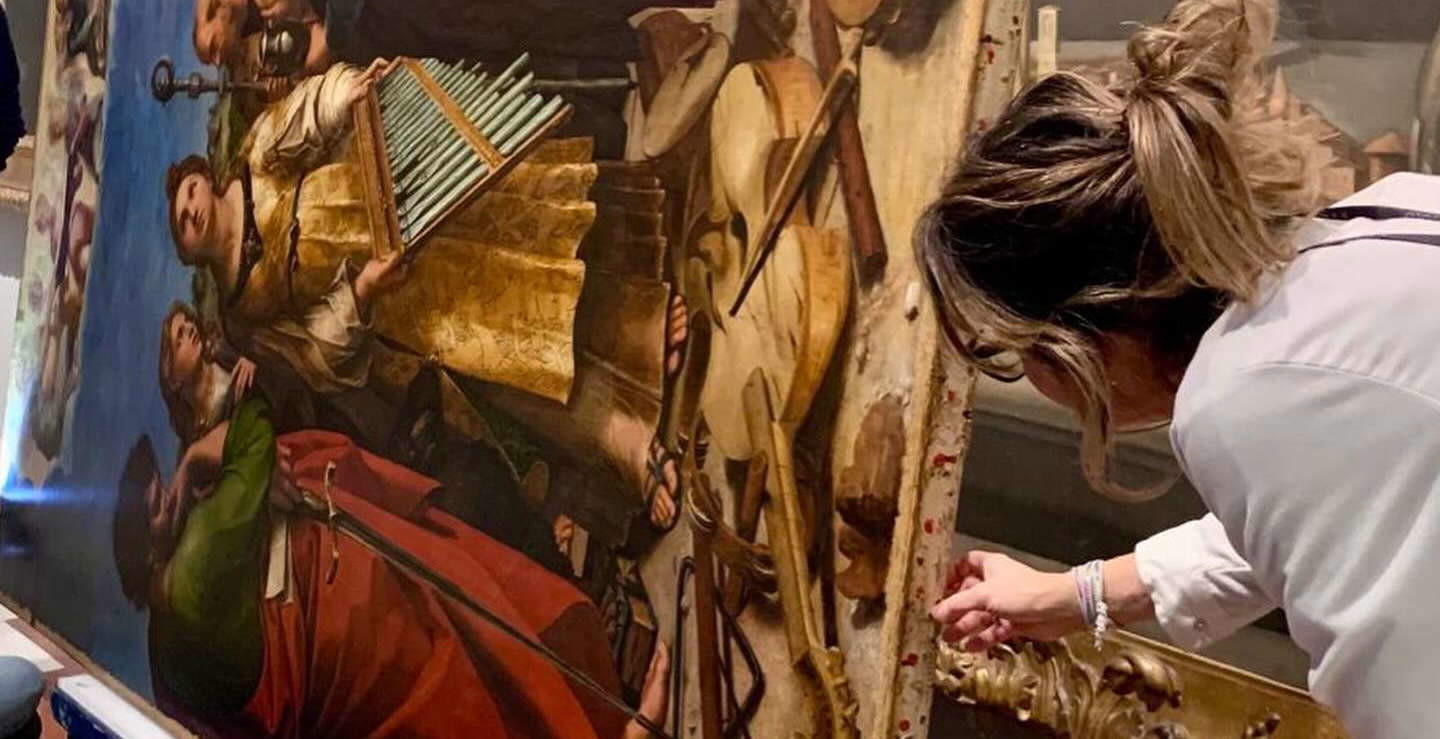 Raphael's Ecstasy of St. Cecilia flies from Bologna to the Metropolitan in New York