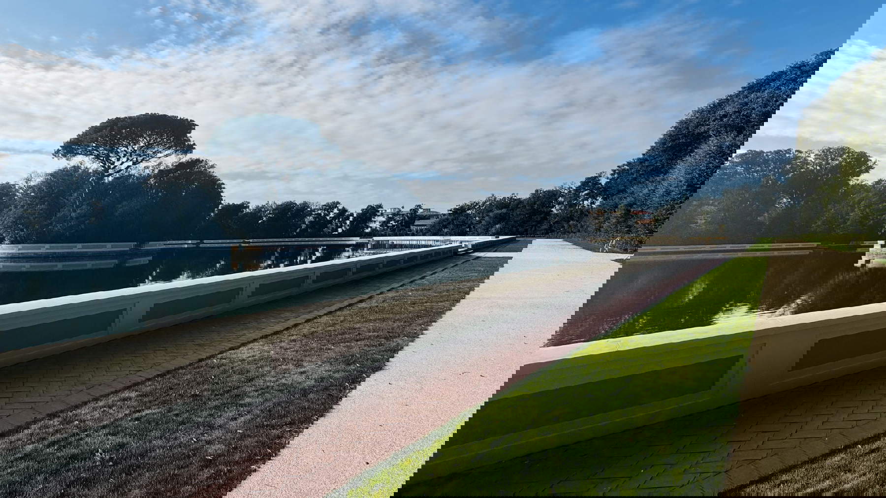 Le palais royal de Caserte rouvre son grand étang à poissons restauré après des années de travaux  