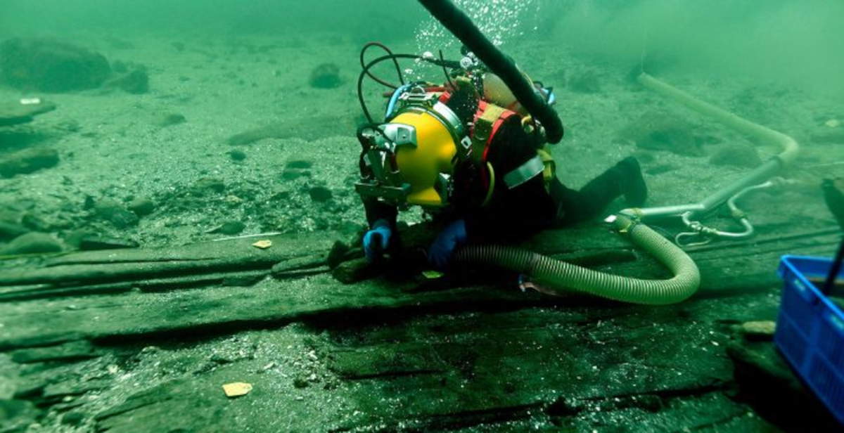 Vor der Küste Kopenhagens taucht das Wrack des größten jemals gefundenen mittelalterlichen Schiffes auf