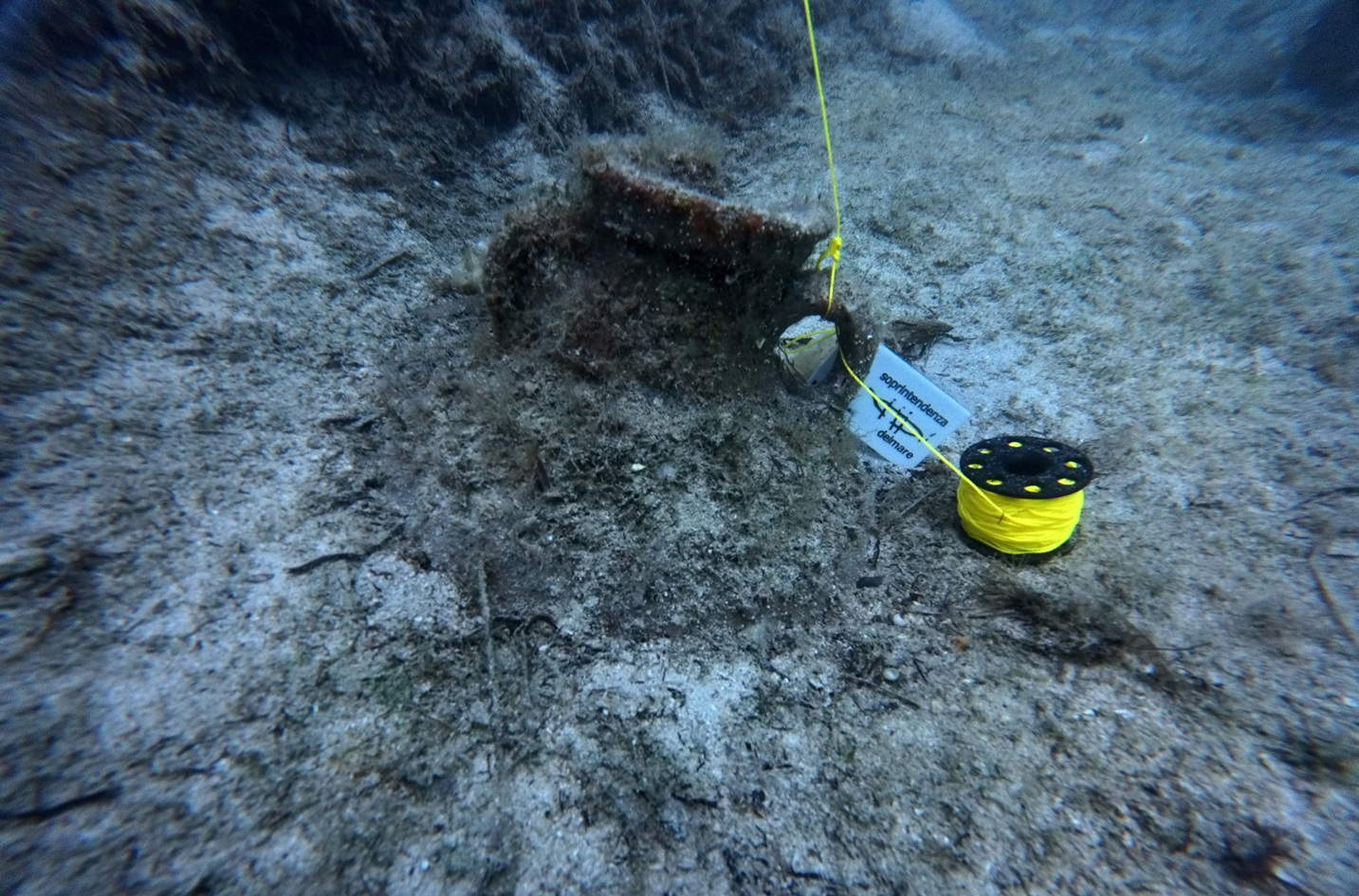 Les objets retrouvés à Lampedusa. Photo : Région de Sicile