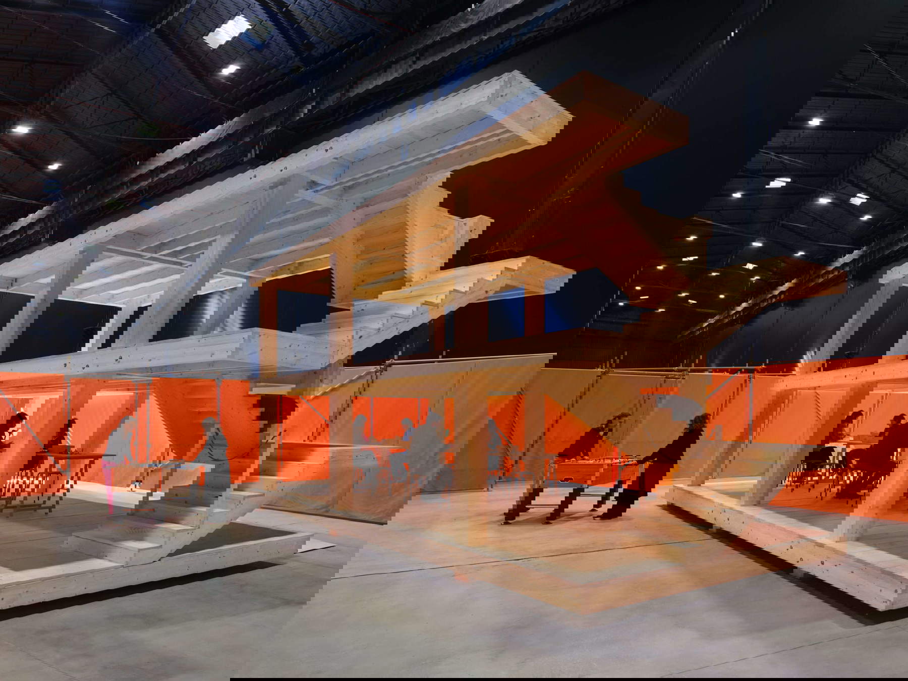 Obras arquitectónicas de Rirkrit Tiravanija. Cortesía de Pirelli Hangarbicocca