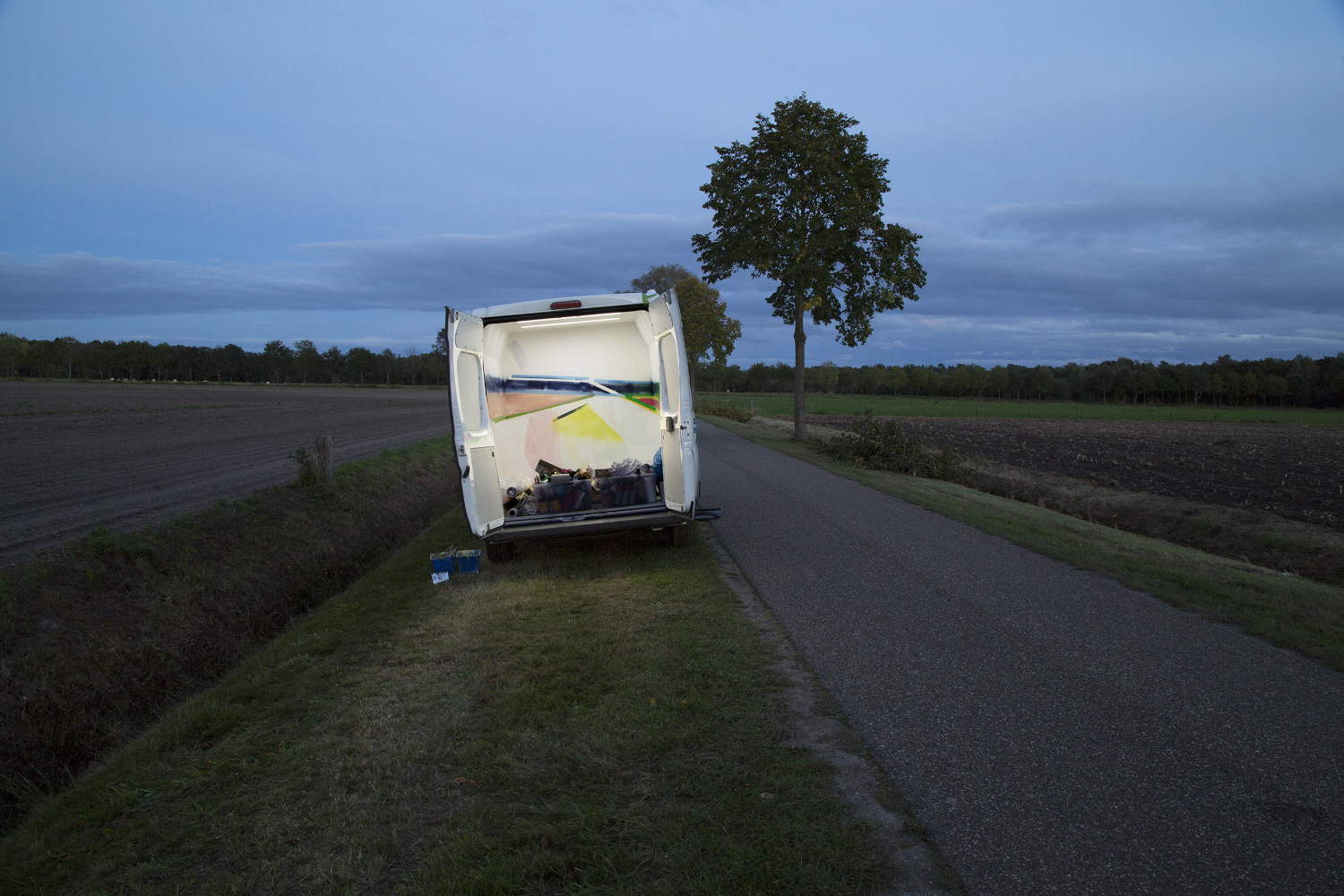Heike Gallmeier, mobile art space, Reiseprojekt Outlines, 2020. Courtesy of the artist and the Host Country—Germany. Exhibition: *Italienreise. Sehnsucht / Viaggio in Italia. Nostalgia for Italy.* The German Perspective on Italy in Contemporary Art