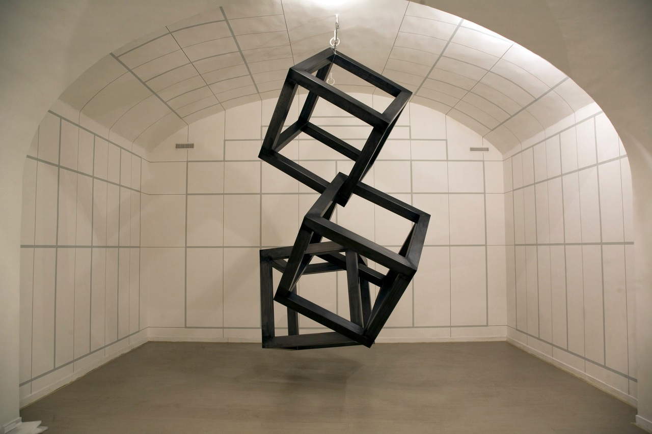 Hidetoshi Nagasawa, Three Cubes (2015; iron). Courtesy of the Hidetoshi Nagasawa Archive