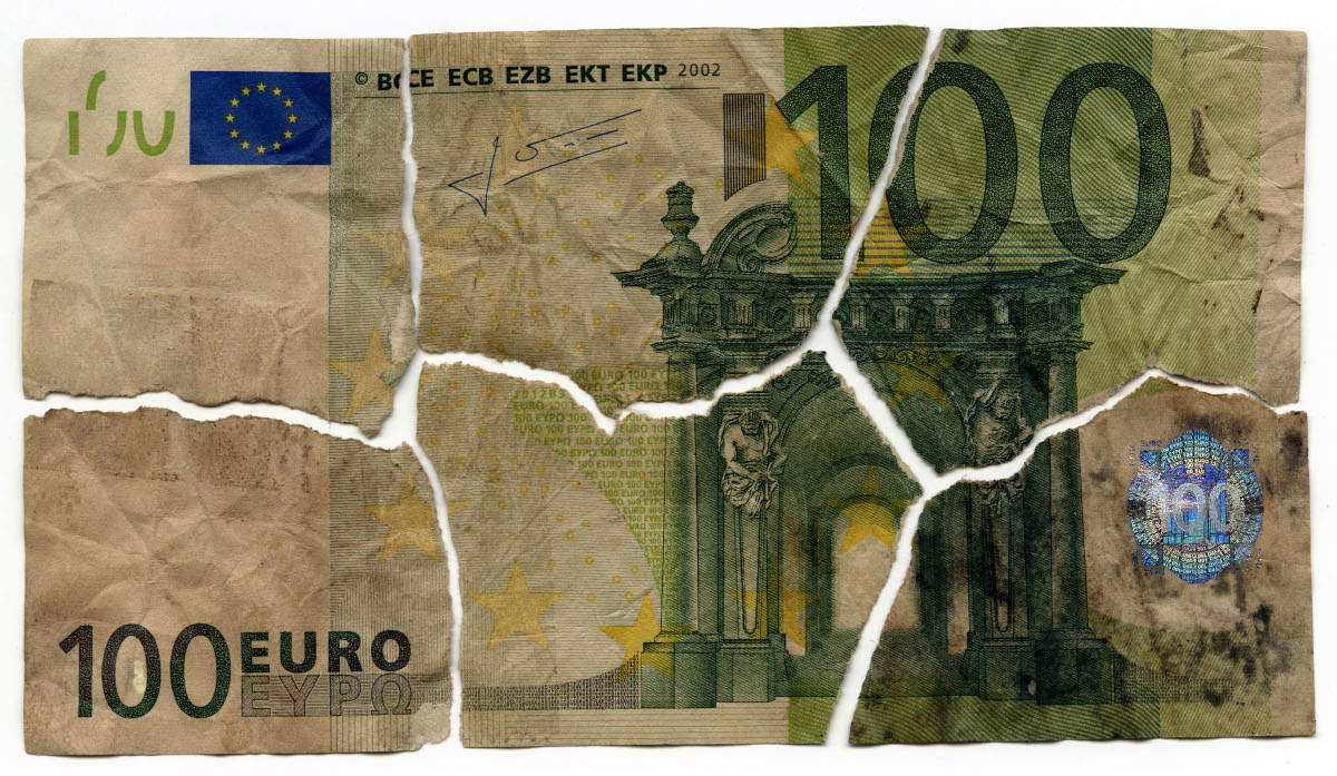 Cesare Pietroiusti, Integrazione Europea, banconota da 100 euro + contratto (2005; tecnica mista; Roma, collezione privata. Su gentile concessione dell'artista