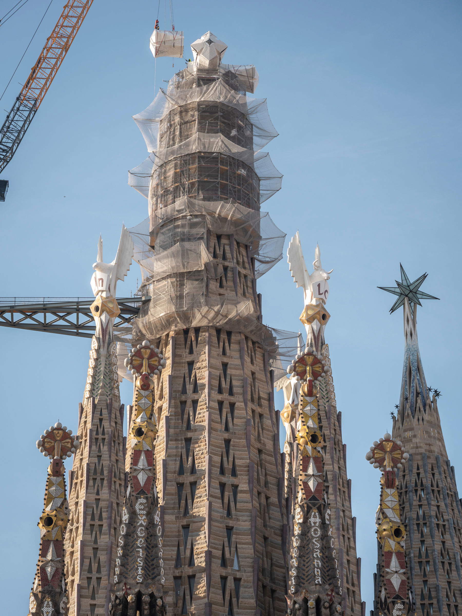 Sagrada Fam lia Avanti I Lavori Sulla Croce