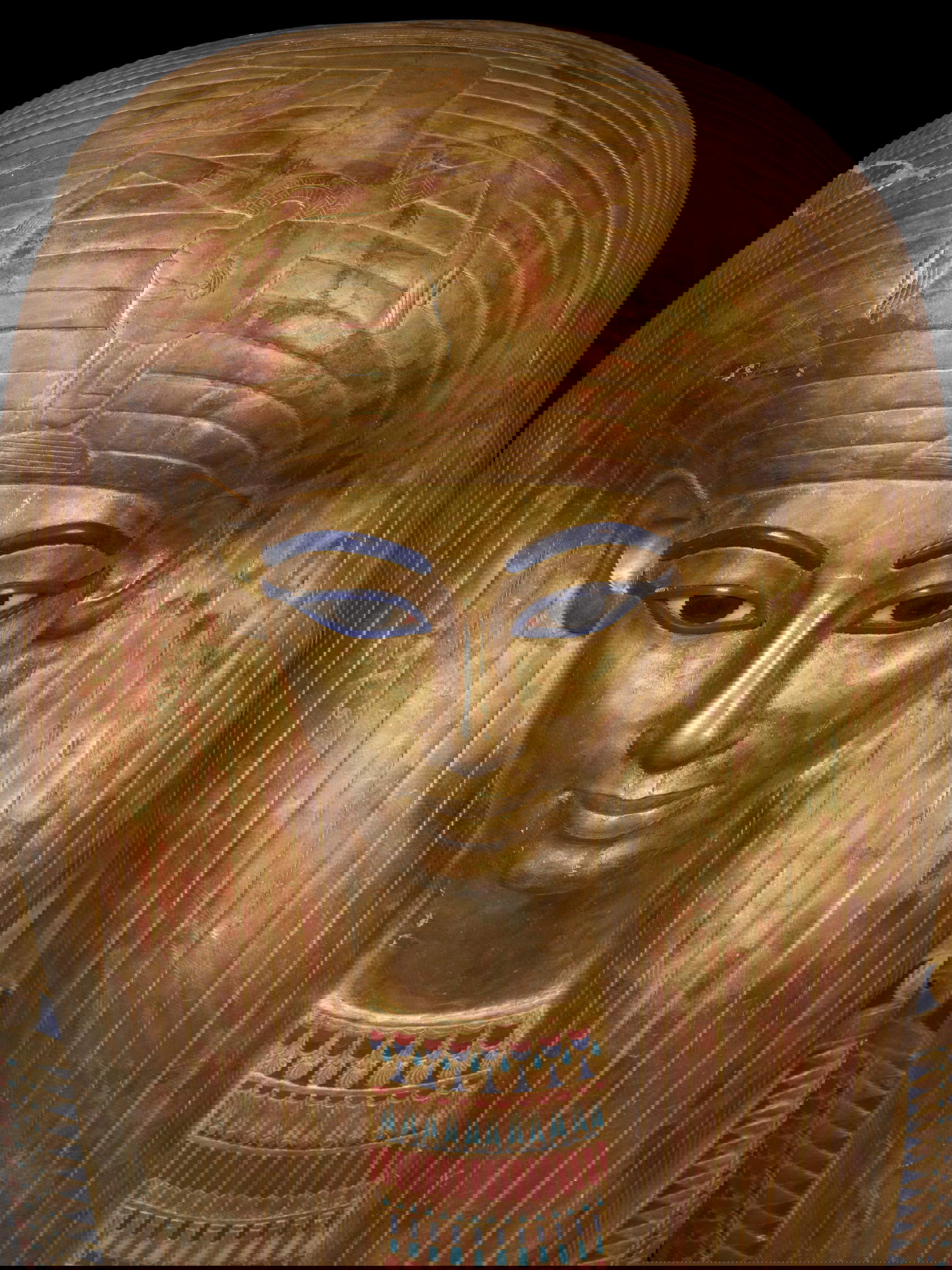 Sarcofago antropoide esterno di Tuya (XVIII dinastia, Nuovo Regno, regno di Amenhotep III; legno rivestito di stucco dorato; Il Cairo, Museo Egizio). Foto: Massimo Listri