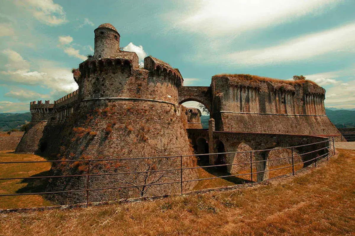 Sarzana, Sarzanello Fortress