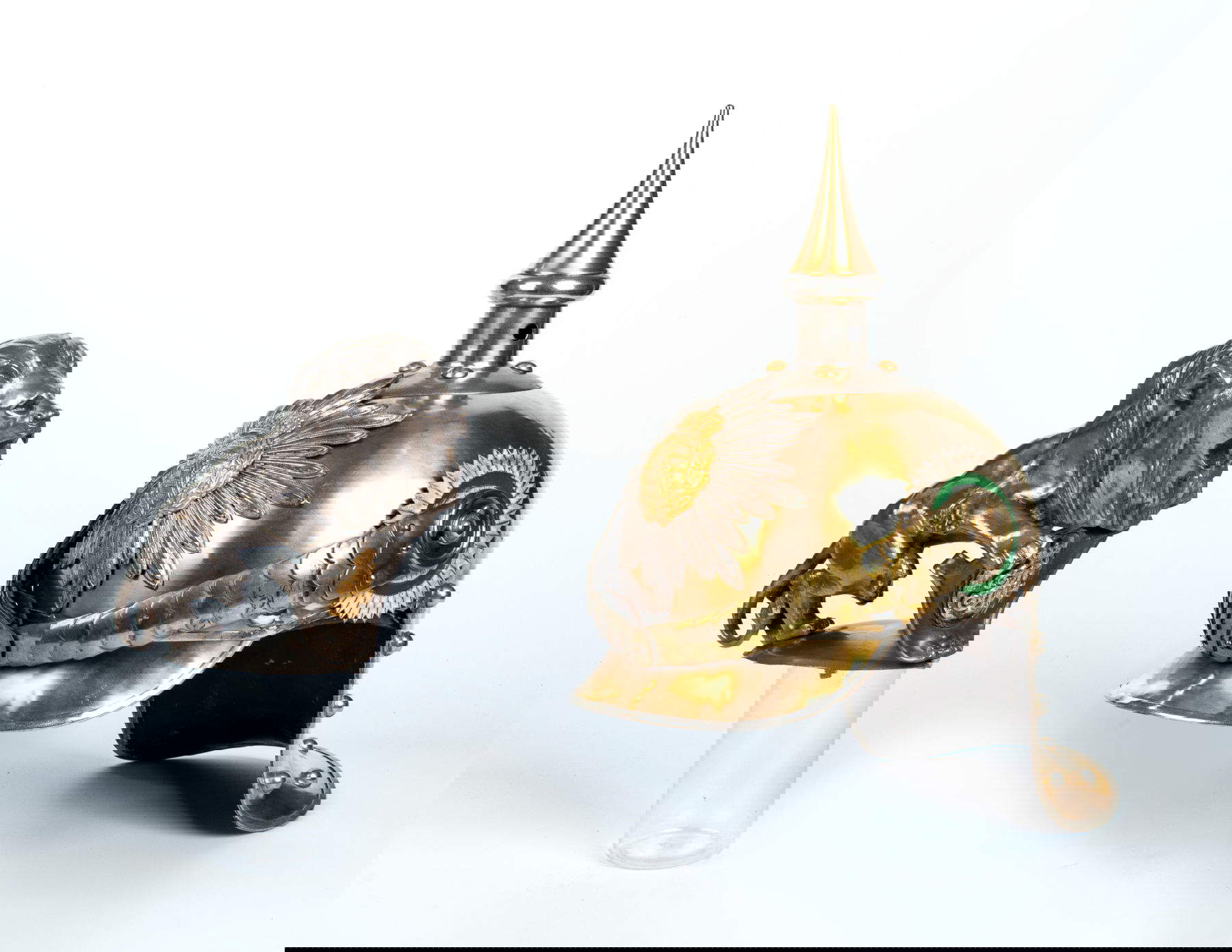 Sassonia, elmo Garde Reiter, con leone (copia) (Fine XIX secolo) Foto:  Bertolami Fine Art