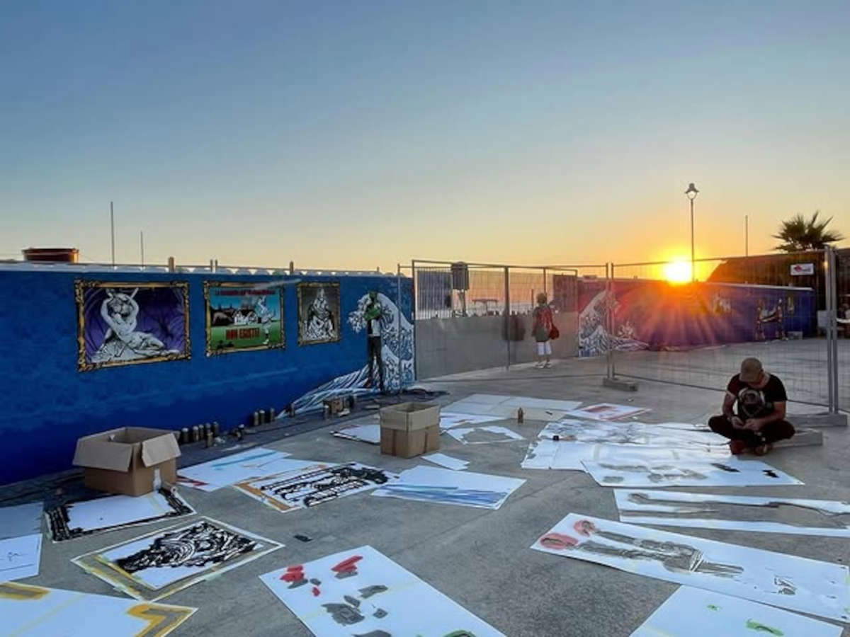 Murale di Mr. Savethewall a Marina di Massa. Foto: Christian Ded&egrave; / Mr. Savethewall