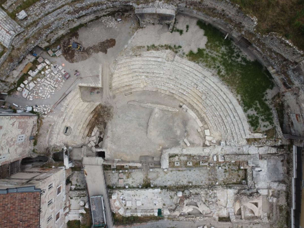 Ausgrabungen am Römischen Theater in Brescia. Foto: Oberaufsicht für Archäologie, Bildende Künste und Landschaft der Provinzen Bergamo und Brescia