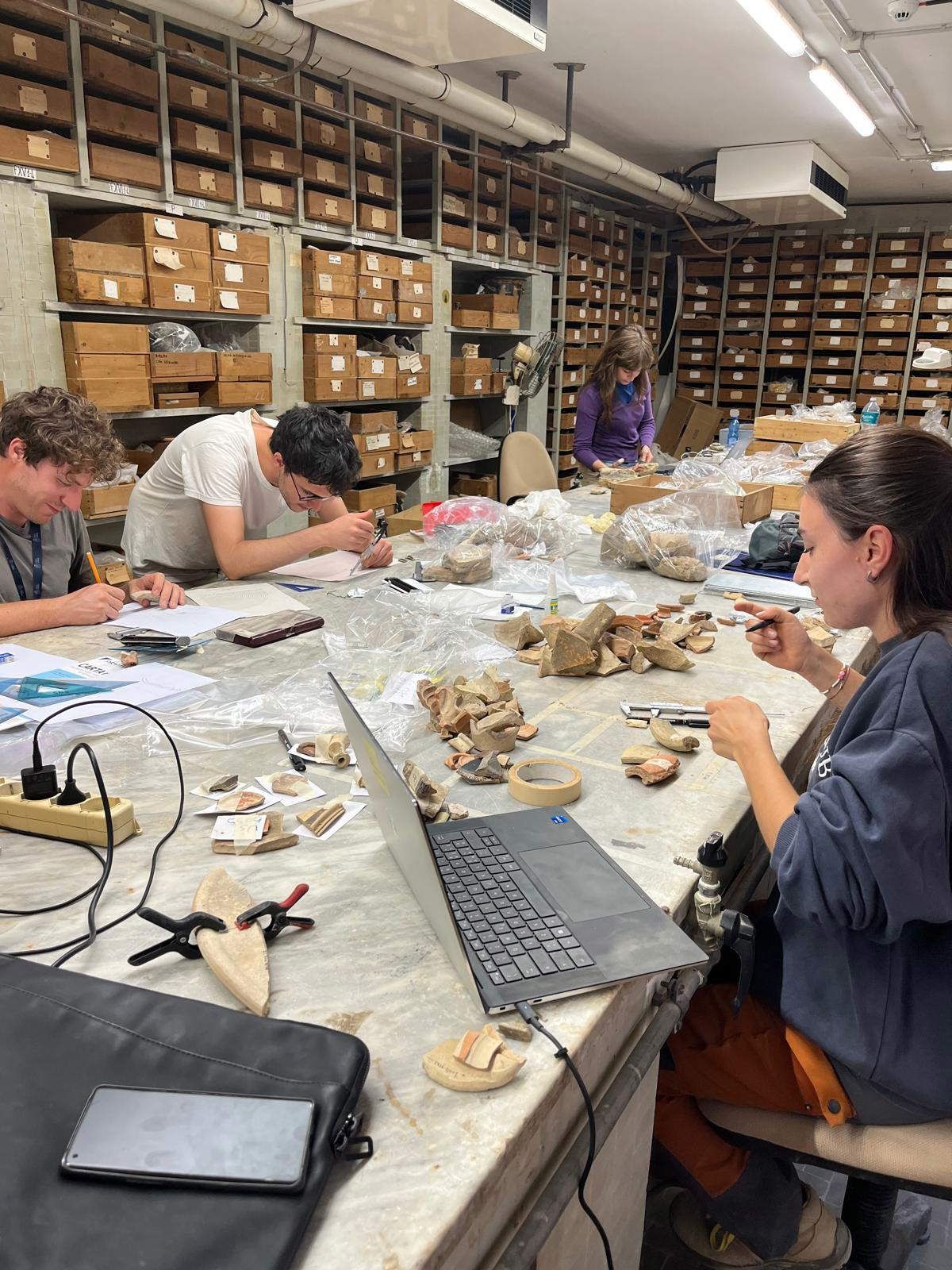 Analysis of artifacts from the 2026 school excavation. Photo: Scuola Normale Superiore di Pisa