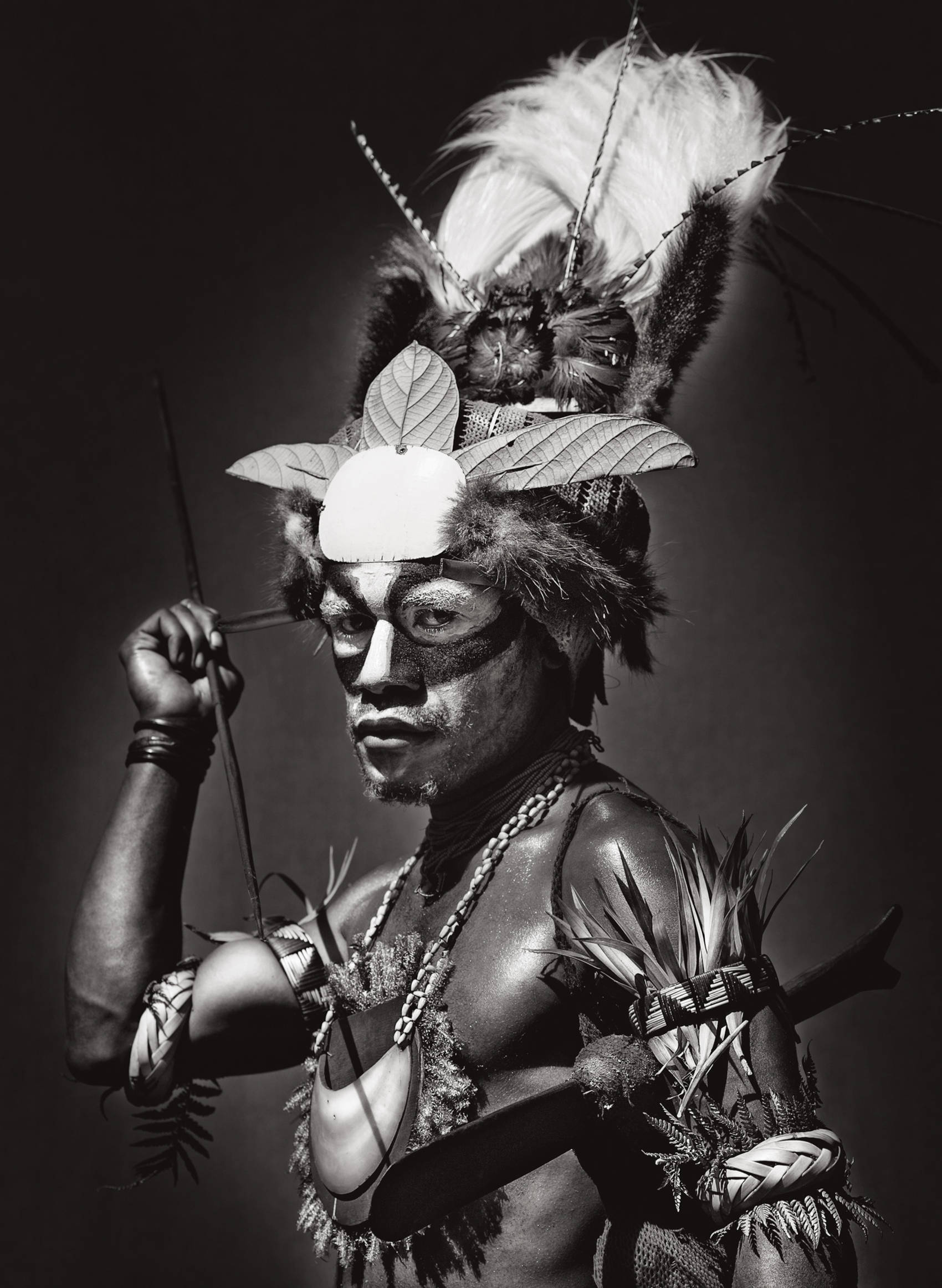Sebasti&atilde;o Salgado, Participant at Paya Sing, Western Highlands Province, Papua New Guinea (2008; Paris, Collection MEP. Gift of Sebasti&atilde;o Salgado and L&eacute;lia Wanick Salgado, 2018) &copy; Sebasti&atilde;o Salgado