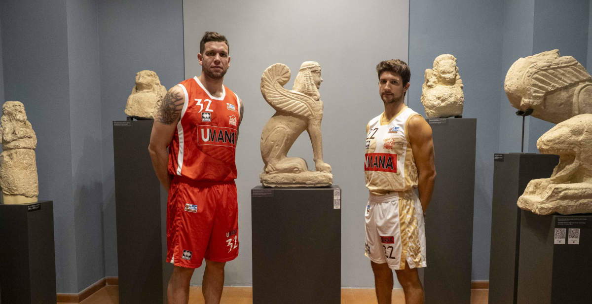 Le Sphinx étrusque de Chiusi sur les maillots du San Giobbe Basket Etruria