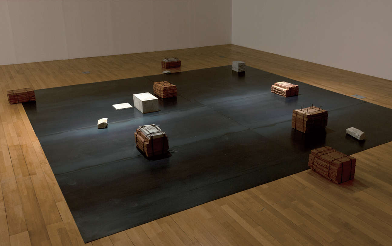 Shim Moonseup, Thoughts on Clay (2010; terracotta, 8 pezzi, 120 x 240 cm)