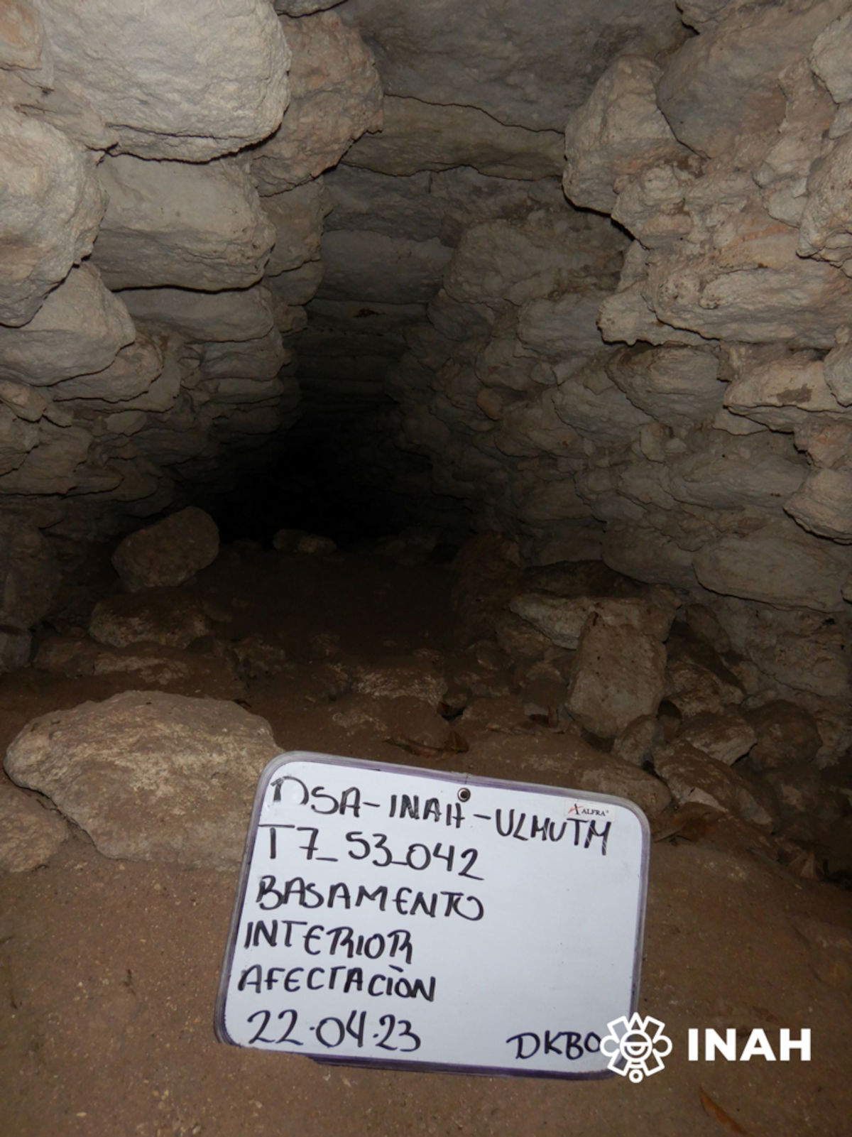 Die Ruinen der Gebäude, aus denen die Maya-Monumentalstätte besteht. Foto: Karina Blancas und Sonny Ojeda - INAH