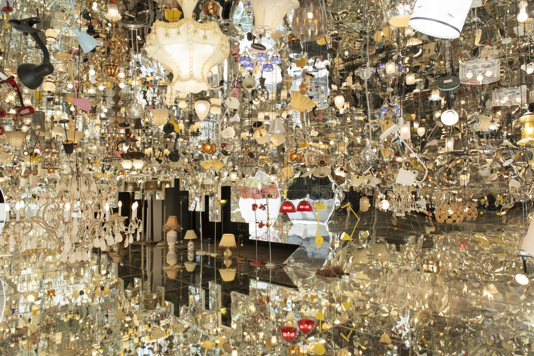 Song Dong, Borrow Light &ndash; installation view, 36th S&atilde;o Paulo Biennial, 2025 (2025; site-specific installation, dimensions variable) &copy;️ Levi Fanan / Funda&ccedil;&atilde;o Bienal de S&atilde;o Paulo - Courtesy of the artist and Beijing Commune